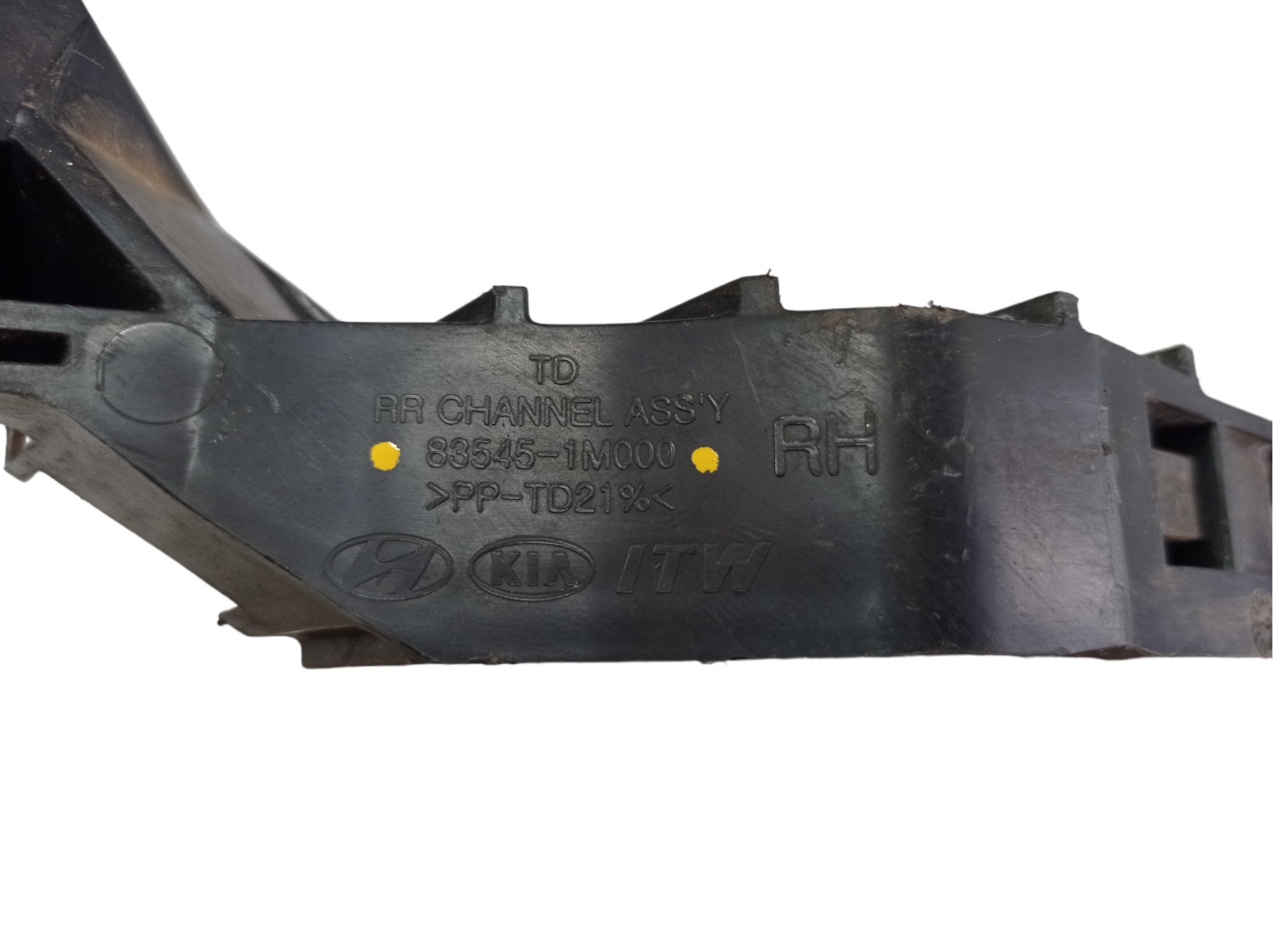 Guia Canaleta Vidro Traseiro Direito Kia Cerato Sx 2011 V492 3