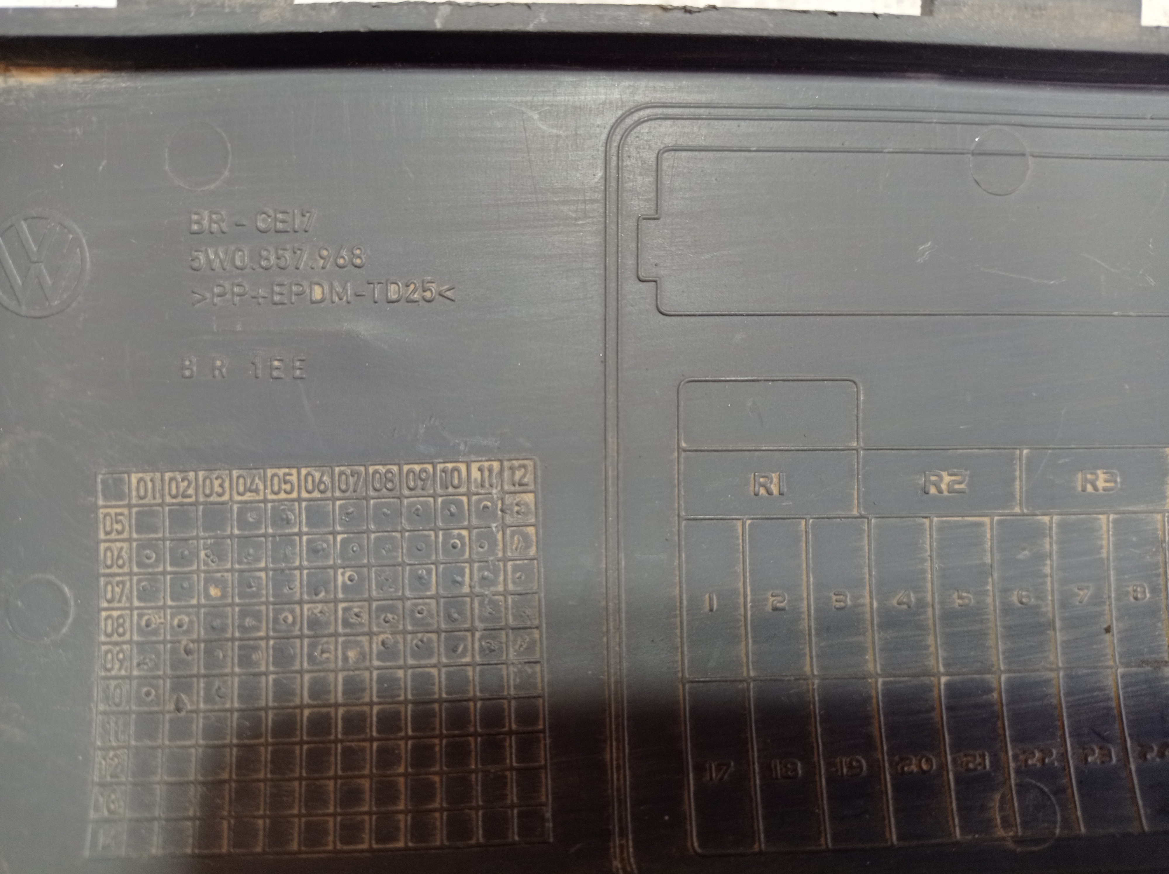 Tampa Caixa Fusível Painel Gol Parati Saveiro G4 5w0857968 7