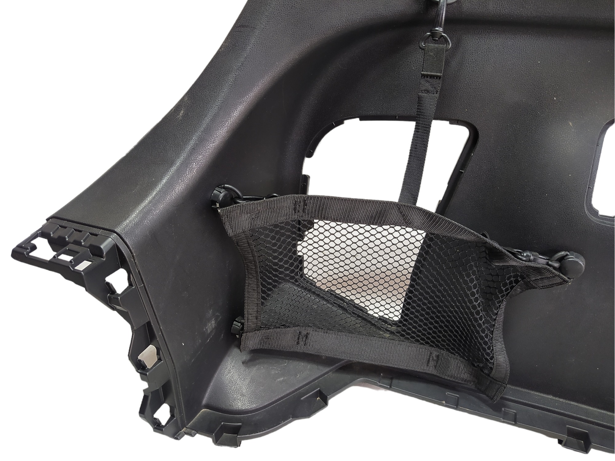 Acabamento Esquerdo Porta Malas Nissan Leaf 2019 V488 – Desmache