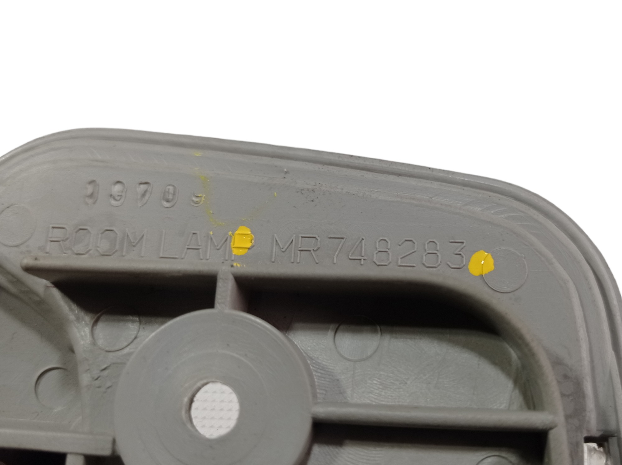 Luz Cortesia Traseira Mitsubishi Pajero Dakar V491 Mr748283 8