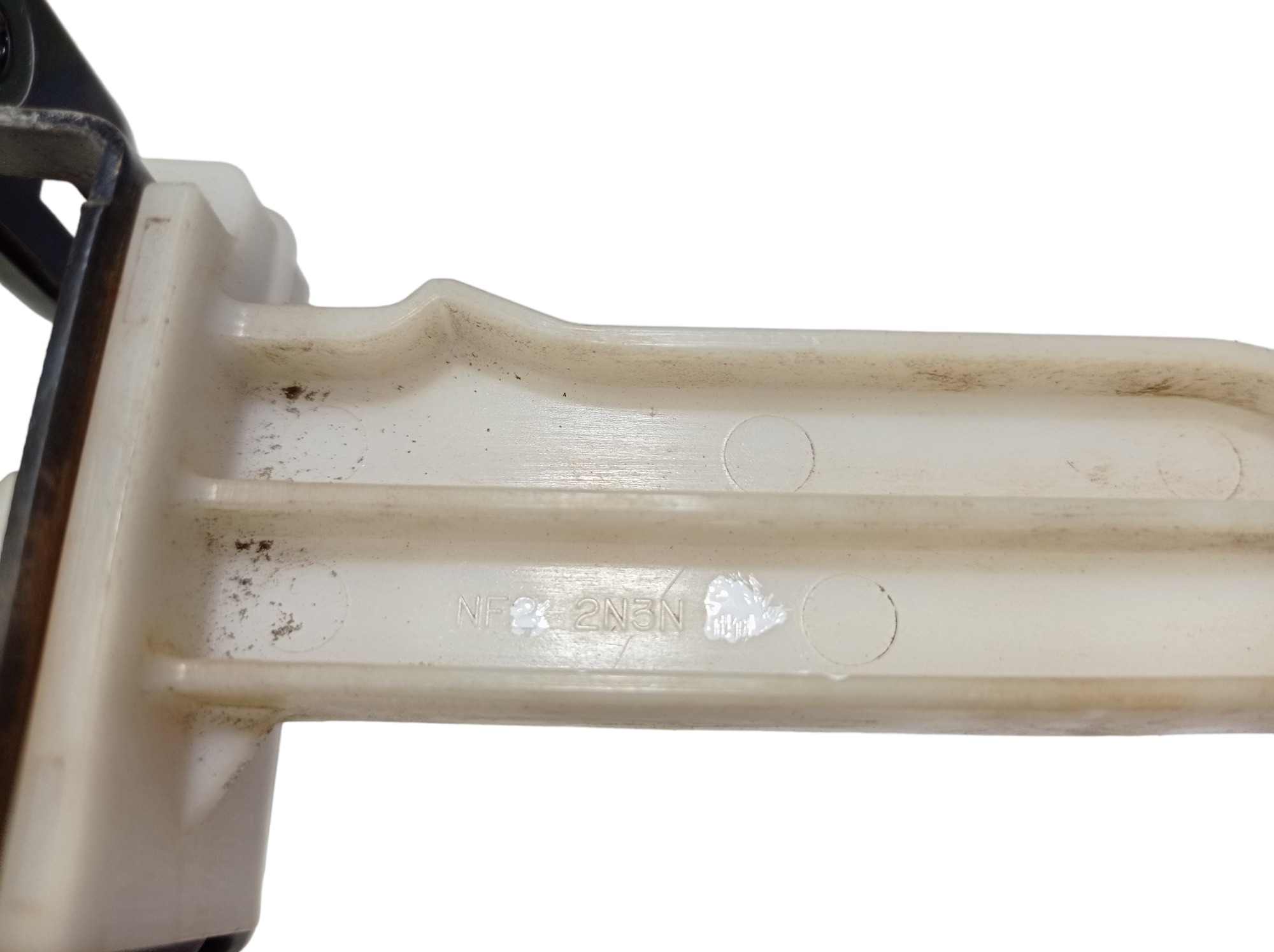 Guia Tampa Traseira Mitsubishi Pajero Full 2012 V575 7