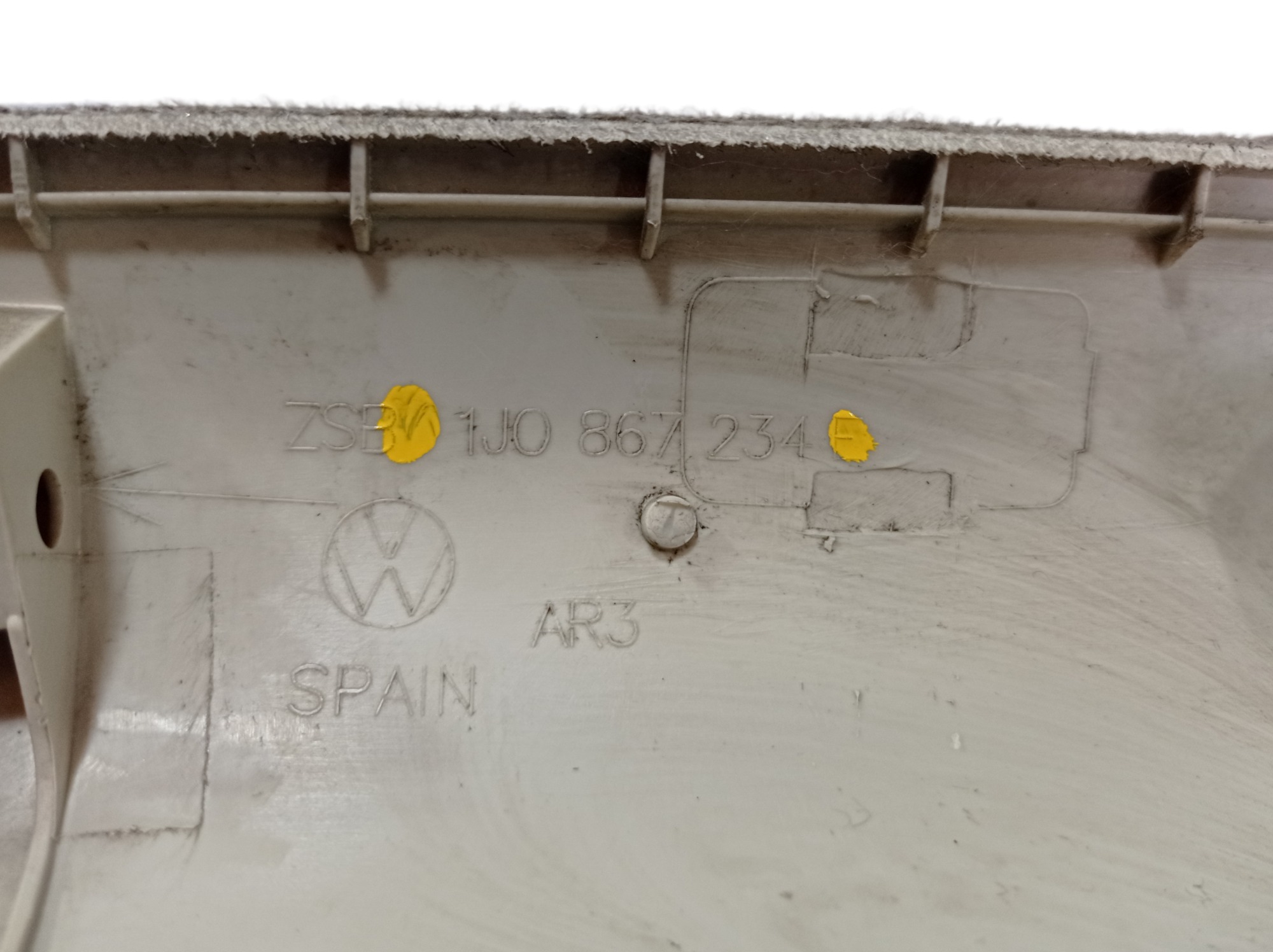 Acabamento Coluna Dianteira Direita Vw Golf 2000 V478 8