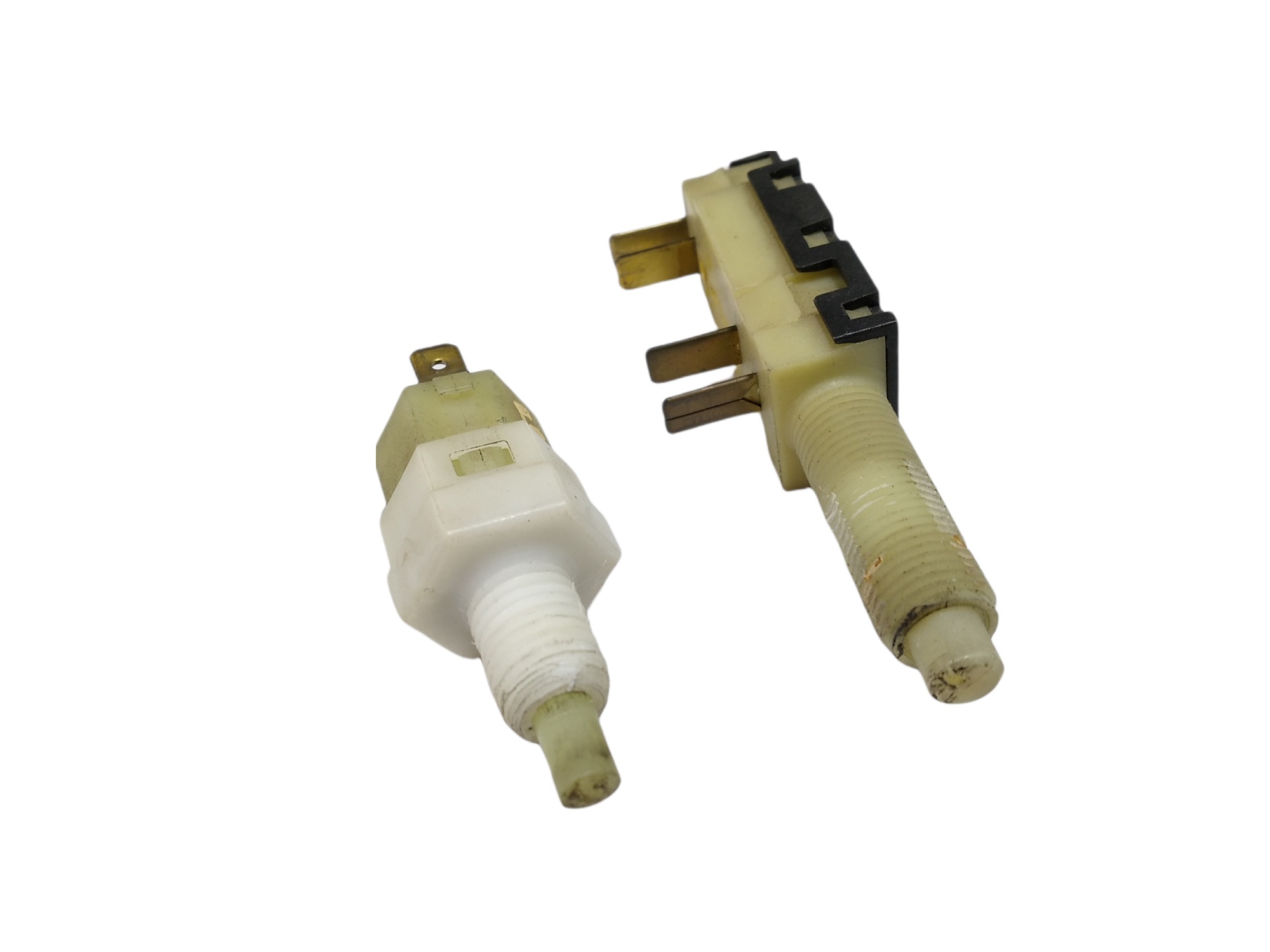 Interruptor Luz De Freio Gm Ômega Australiano 2000 V367 2