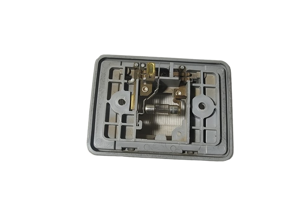 Luz Cortesia Central Dianteira Mitsubishi Pajero V569 4