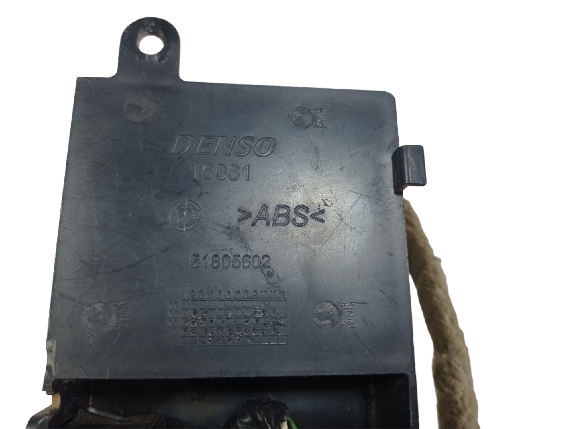 Moldura Entrada Usb Console Central Palio 2008 2015 Vl 9