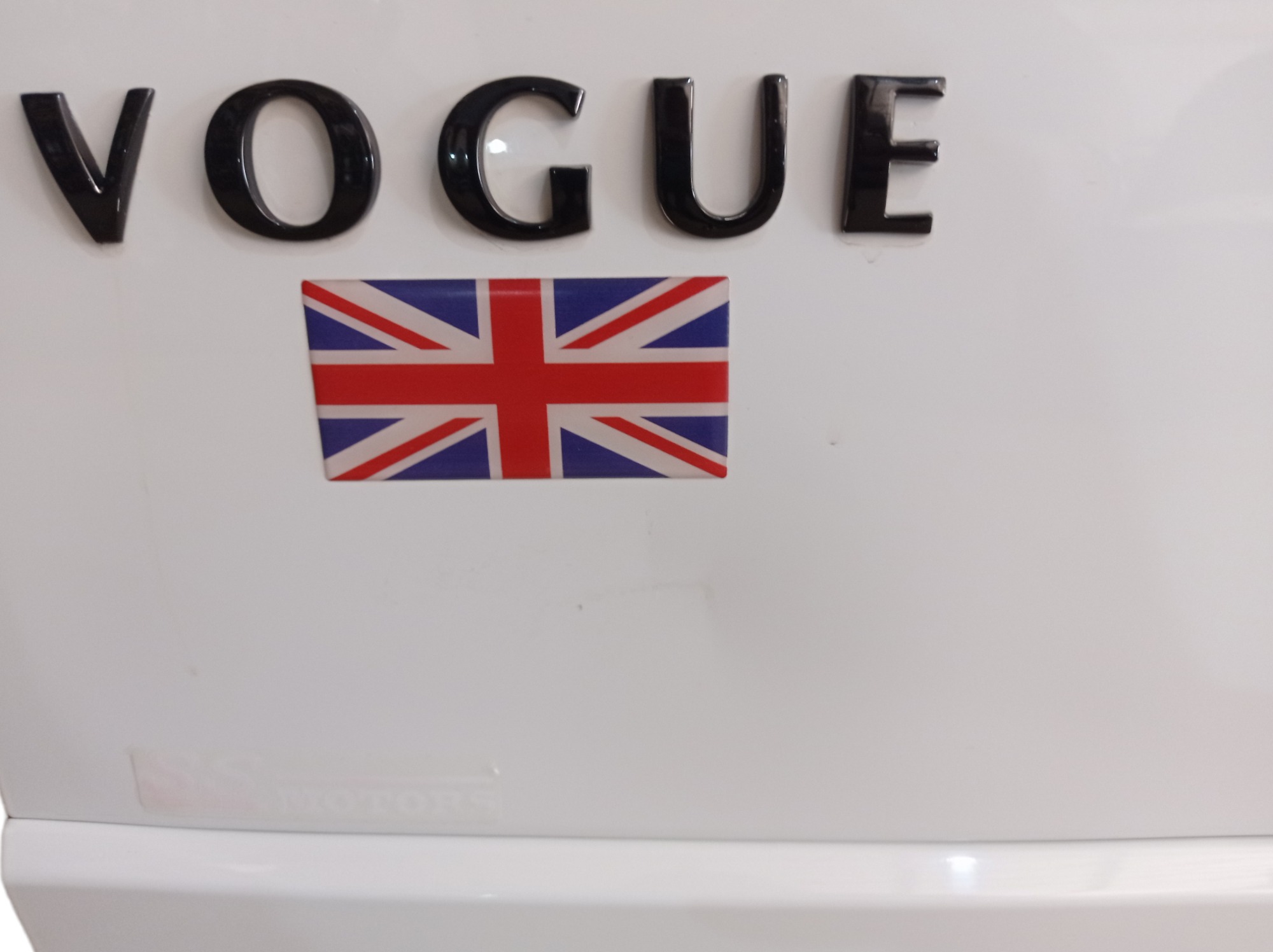 Tampa Traseira Inferior Range Rover Vogue 2011 V546 Branco 6