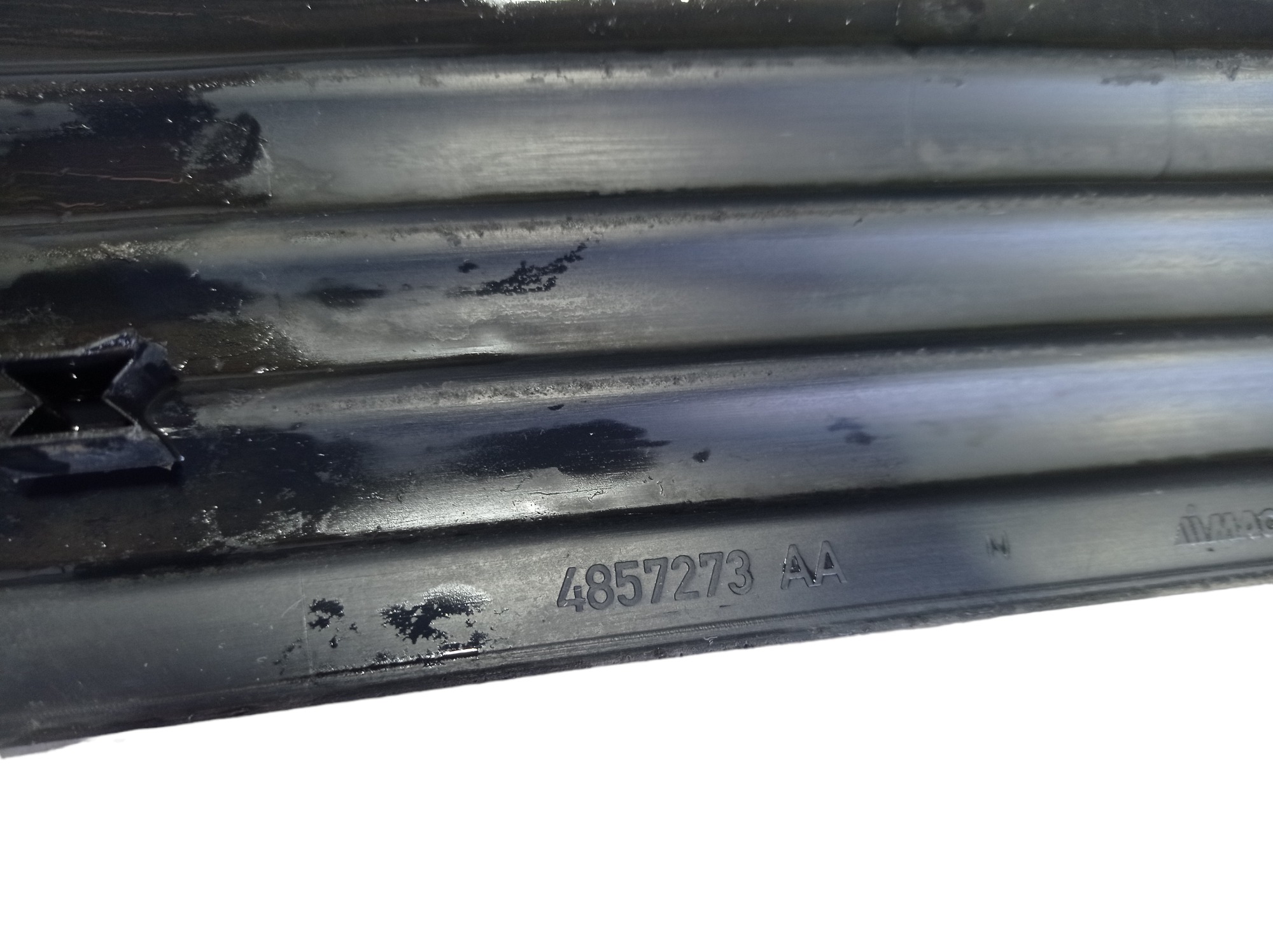 Soleira Parachoque Traseiro Chrysler Grand Caravan 2003 9