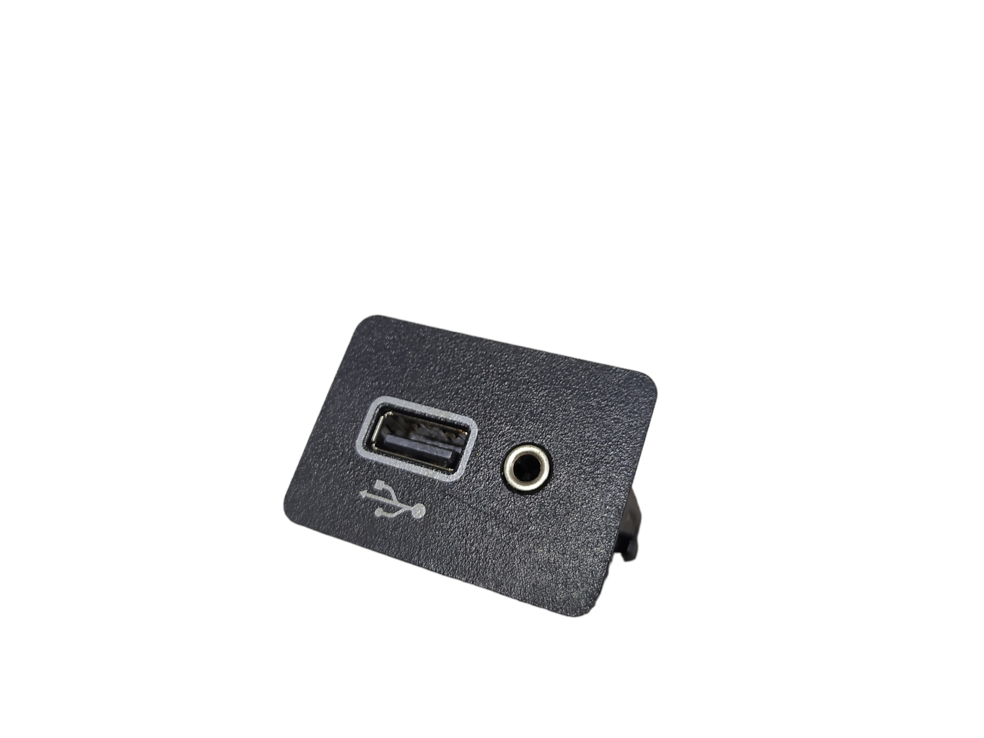 Tomada Usb Console Nissan Leaf Versa 2019 284h35fa0c V488 3