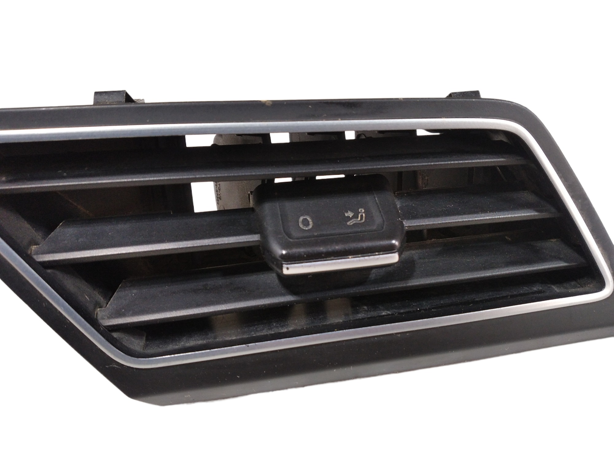 Difusor De Ar Direito Vw Saveiro Cross 2020 5u0819704 V467 2
