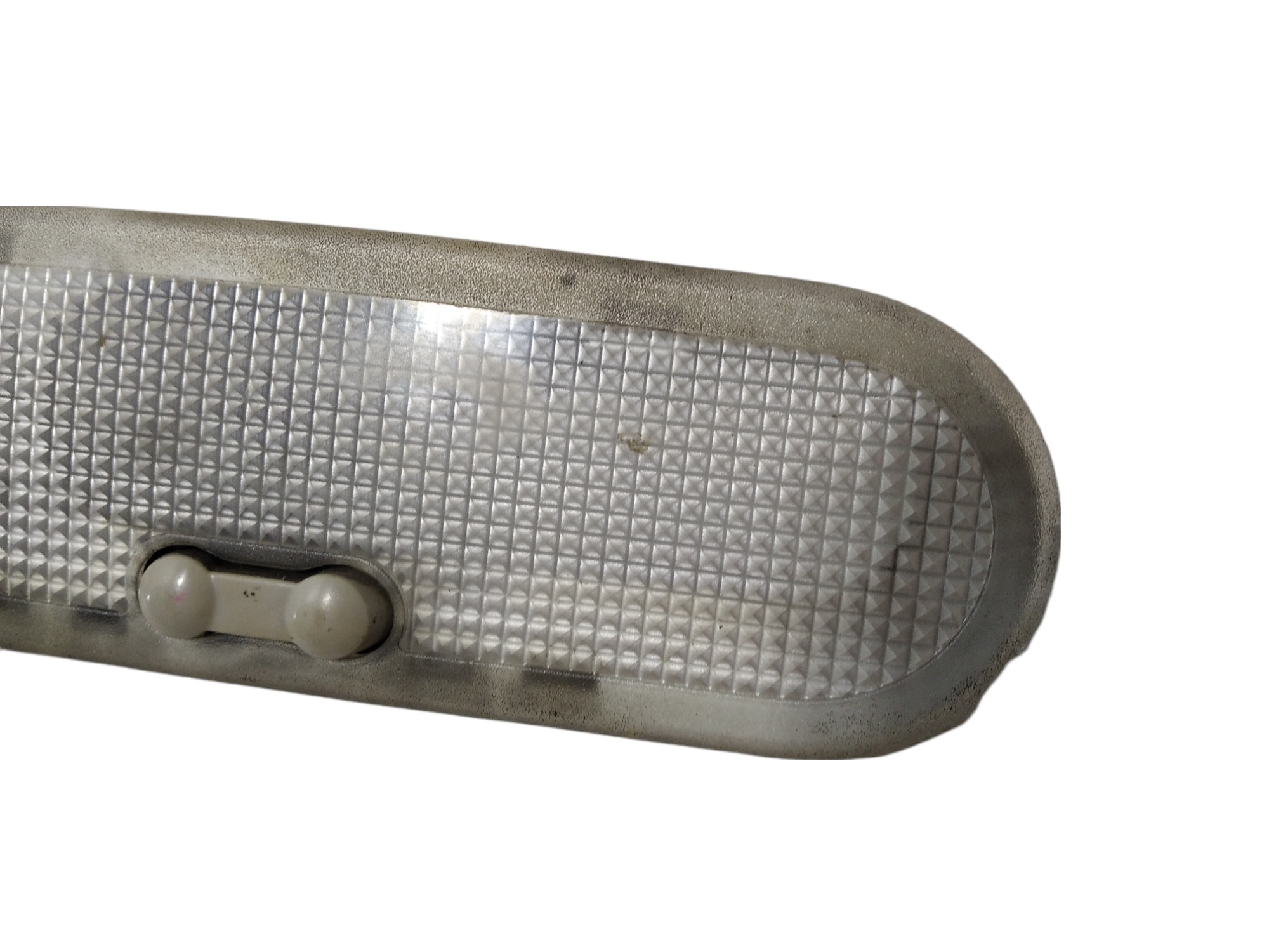 Luz Cortesia Renault Logan 2012 V208 8200073231 2