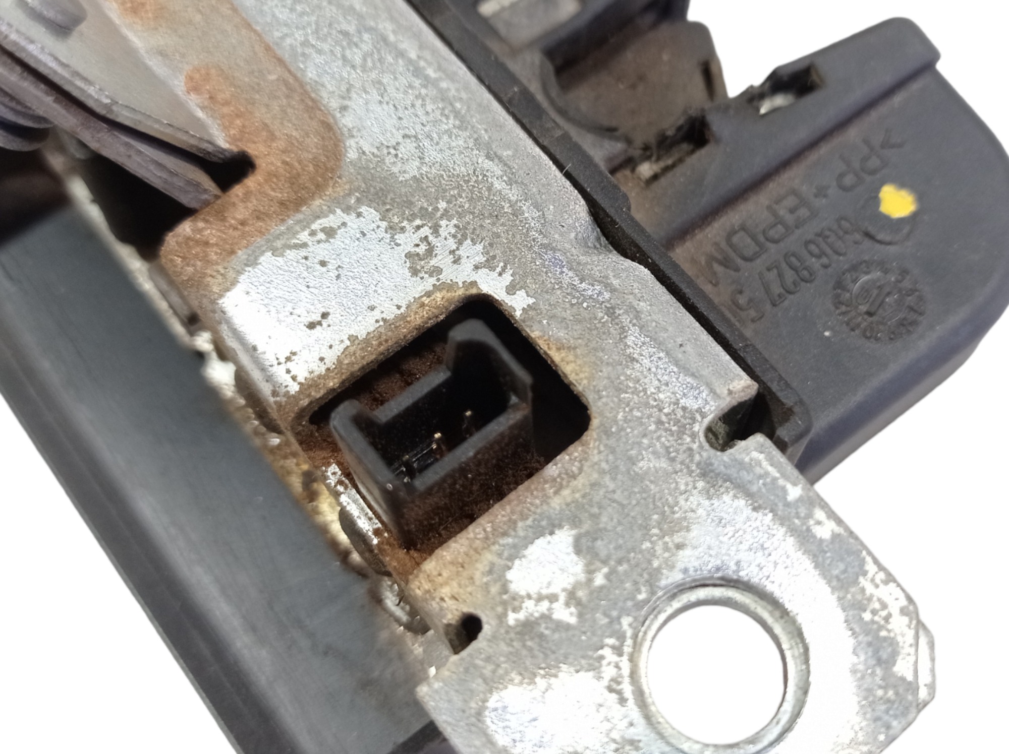 Fechadura Tampa Traseira Vw Golf 2009 6q6827505b V566 8