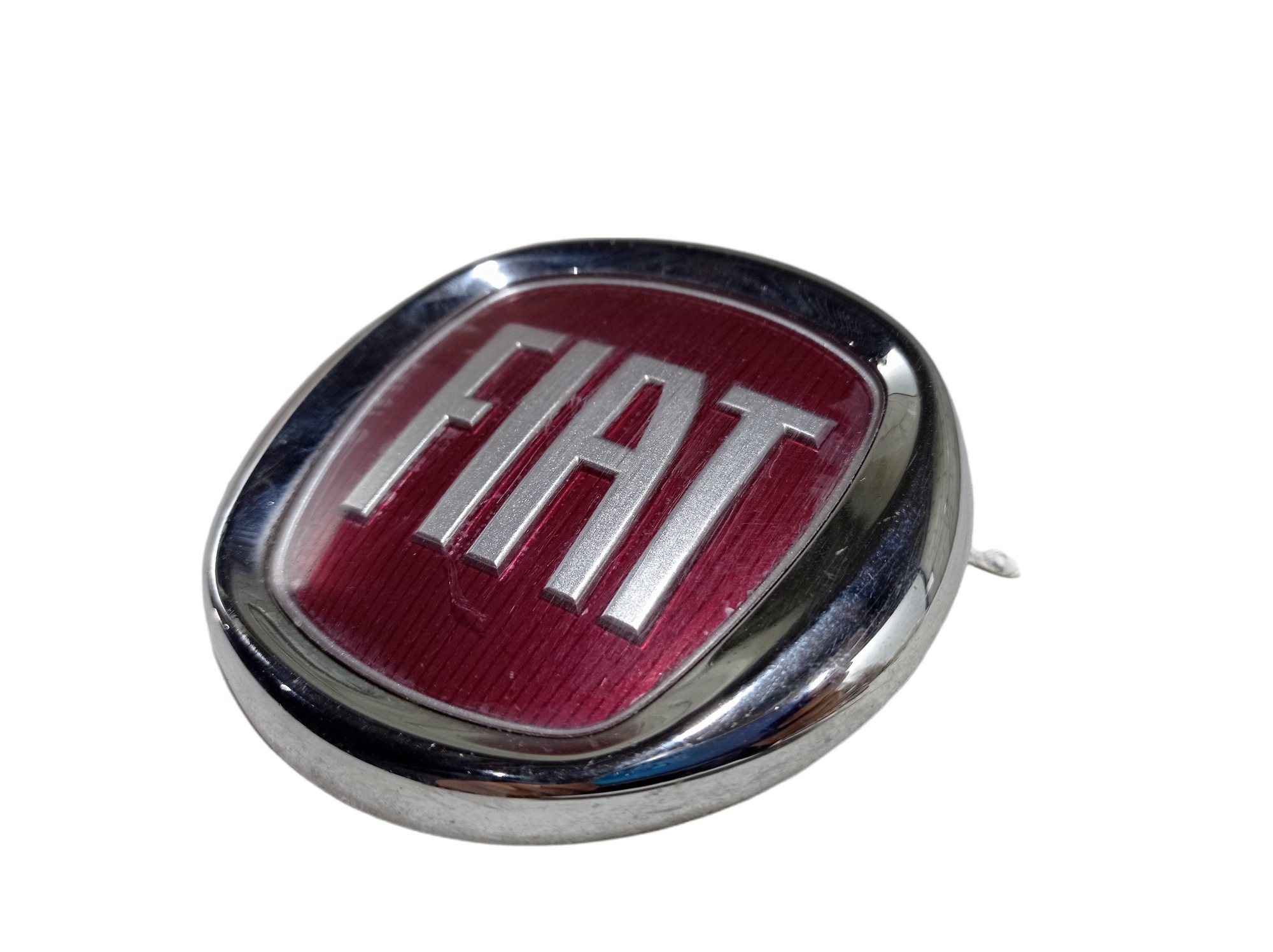 Emblema Grade Dianteira Fiat Linea 2009 B632 V325 Vermelho 2