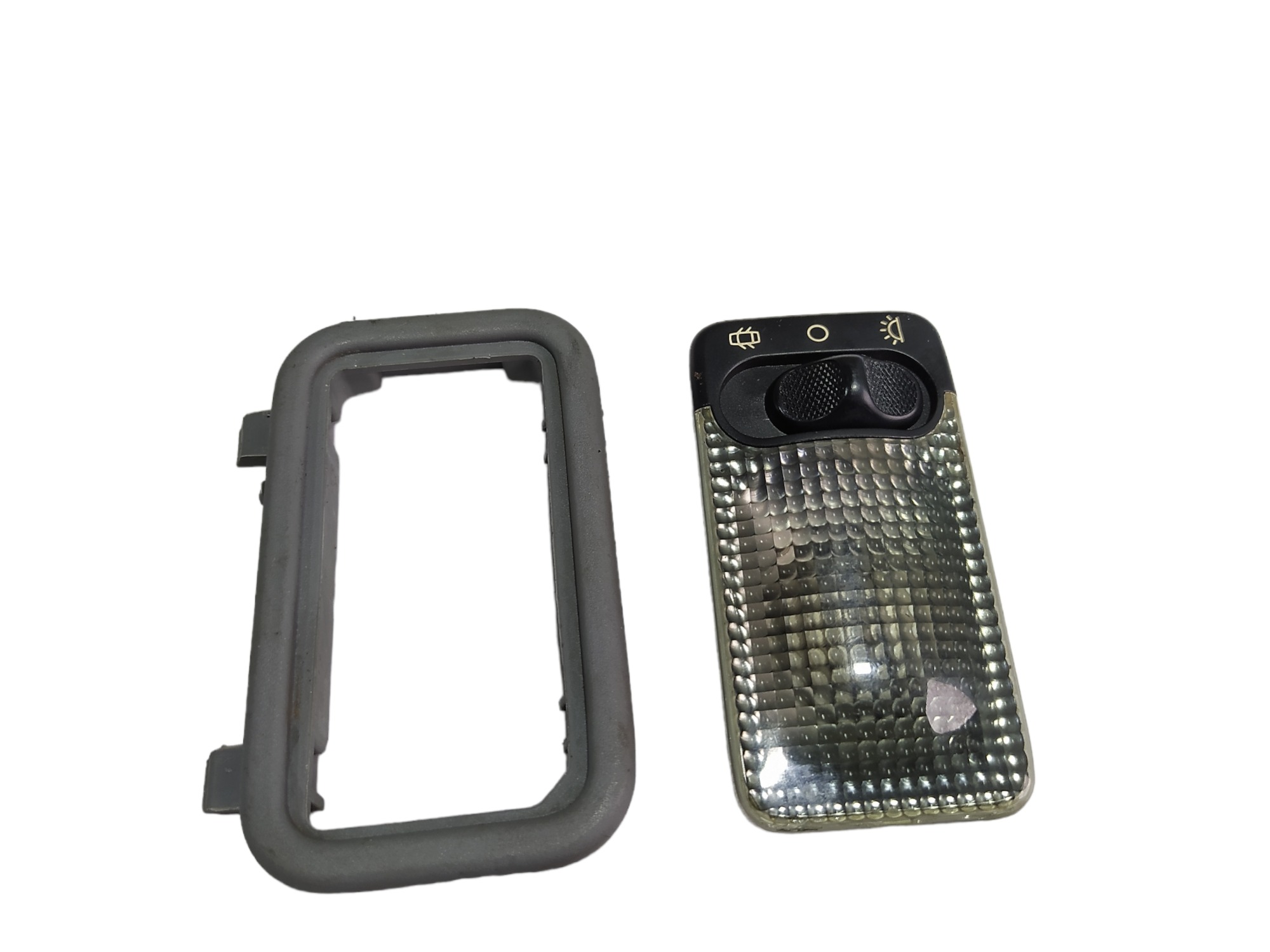 Luz Cortesia Traseira Peugeot 306 1.8 2000 A 2008 V404 9