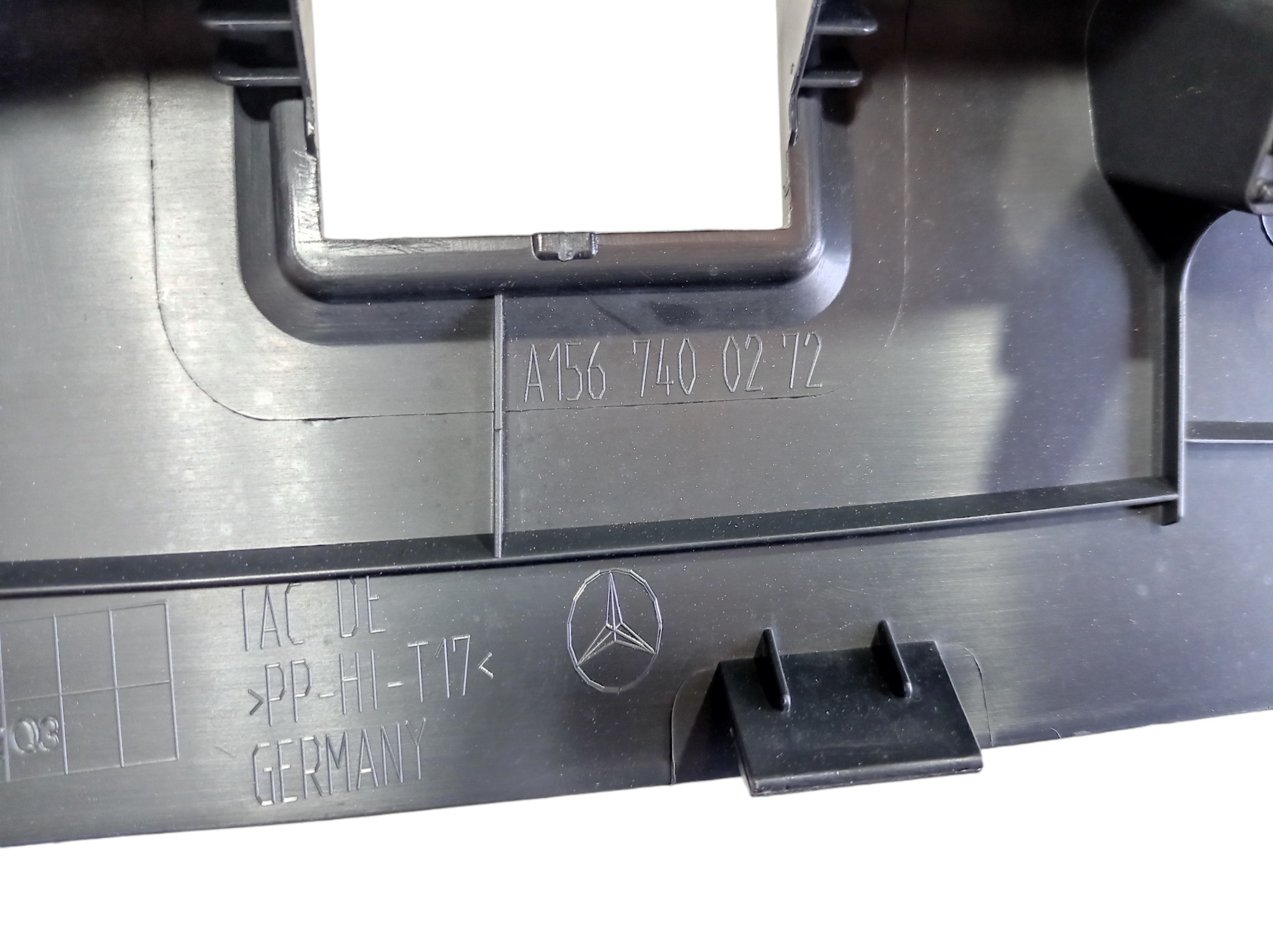 Acabamento Inferior Porta Mala Mercedes Gla200 2016 V568 4