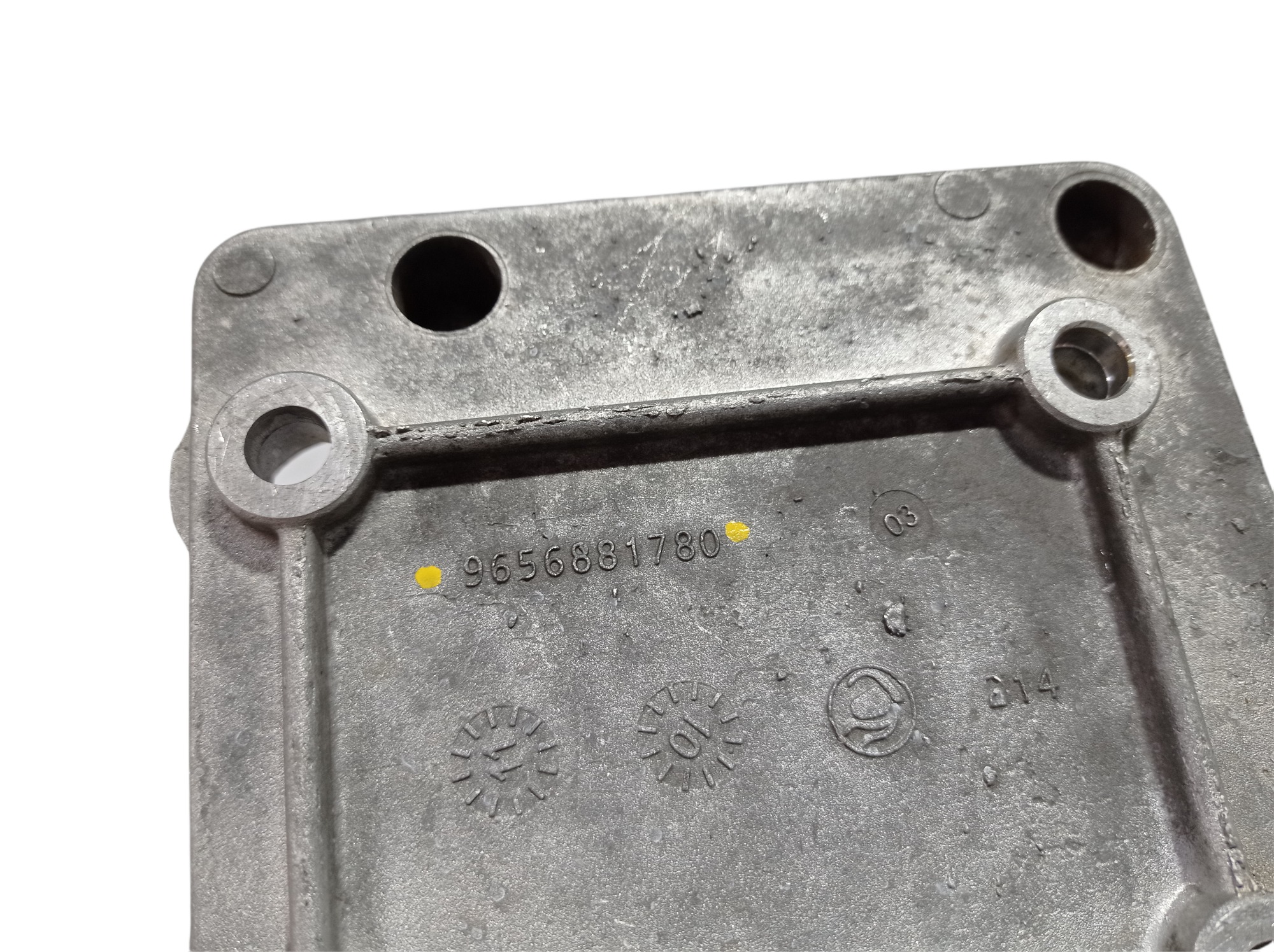 Suporte Compressor De Ar Peugeot 207 9656881780 V282 5