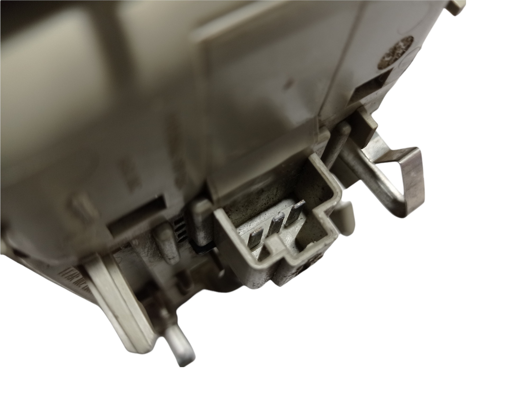 Luz Interna Cortesia Nissan Tiida 2008 26410el00a V59 4