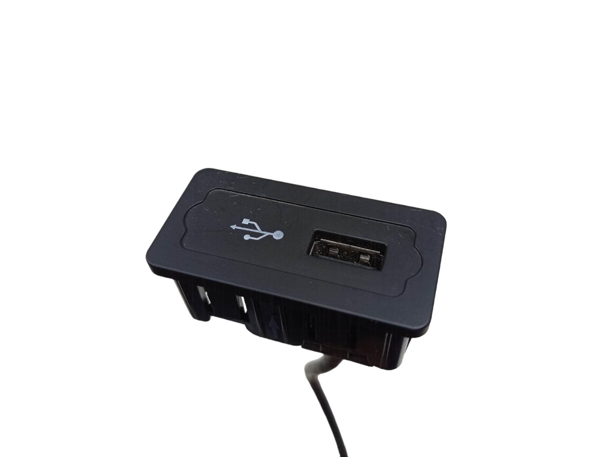Entrada Usb Chery Arrizo 5 Rxt 2019 J437901015bb V558 1