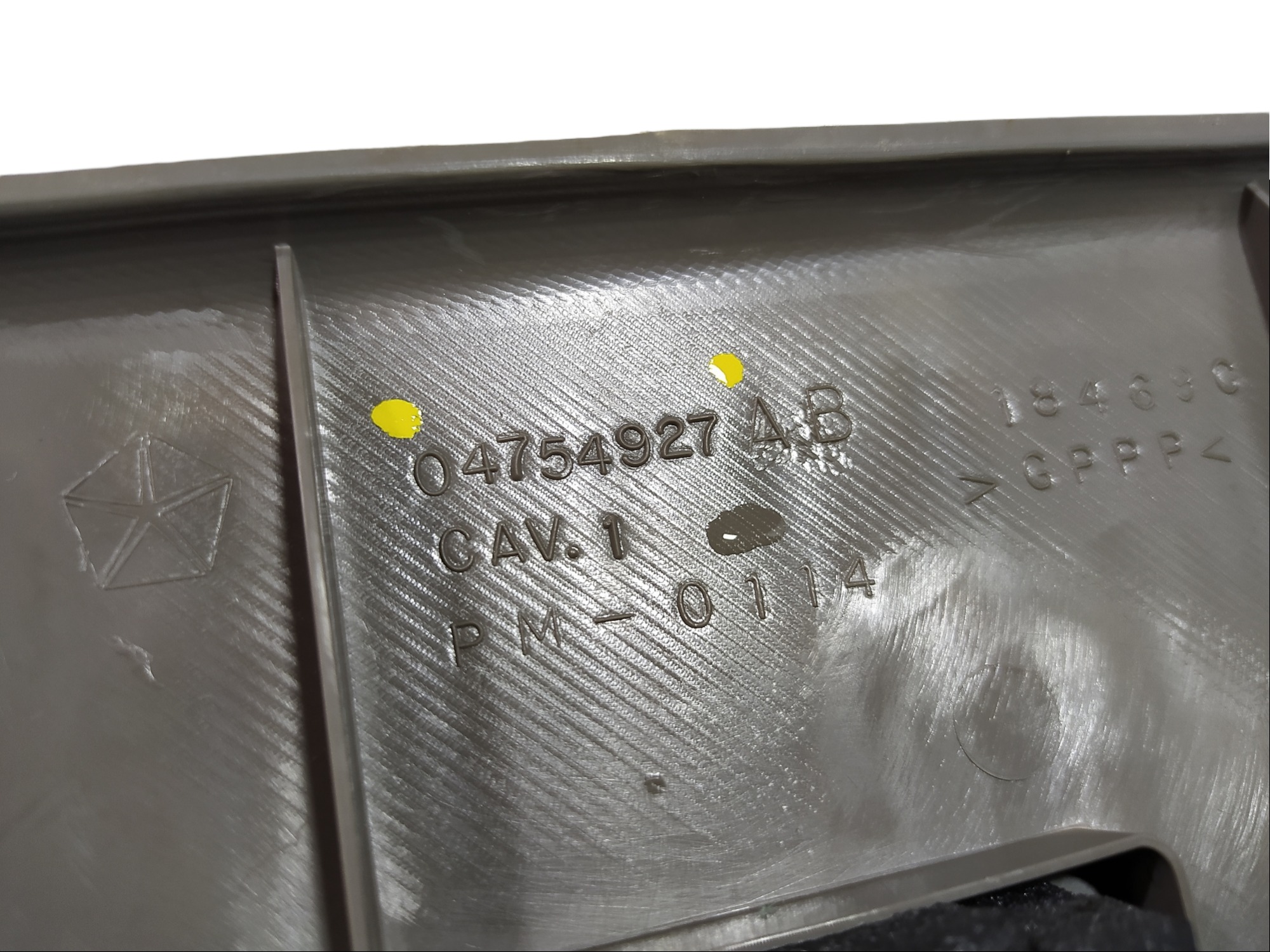 Acabamento Porta Malas Chrysler Grand Caravan 2003 V458 6