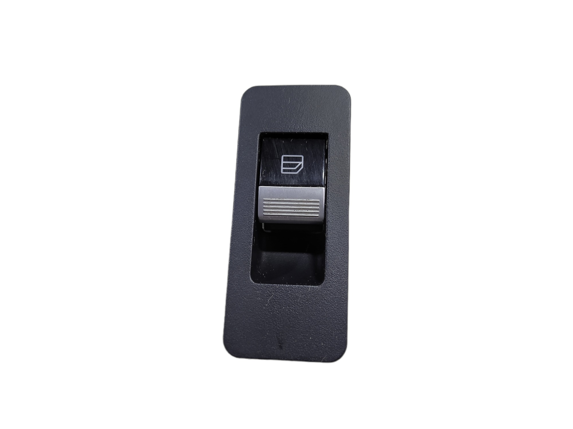 Botao Vidro Traseiro Direito Lifan X60 2015 B3746220a2 V466 6