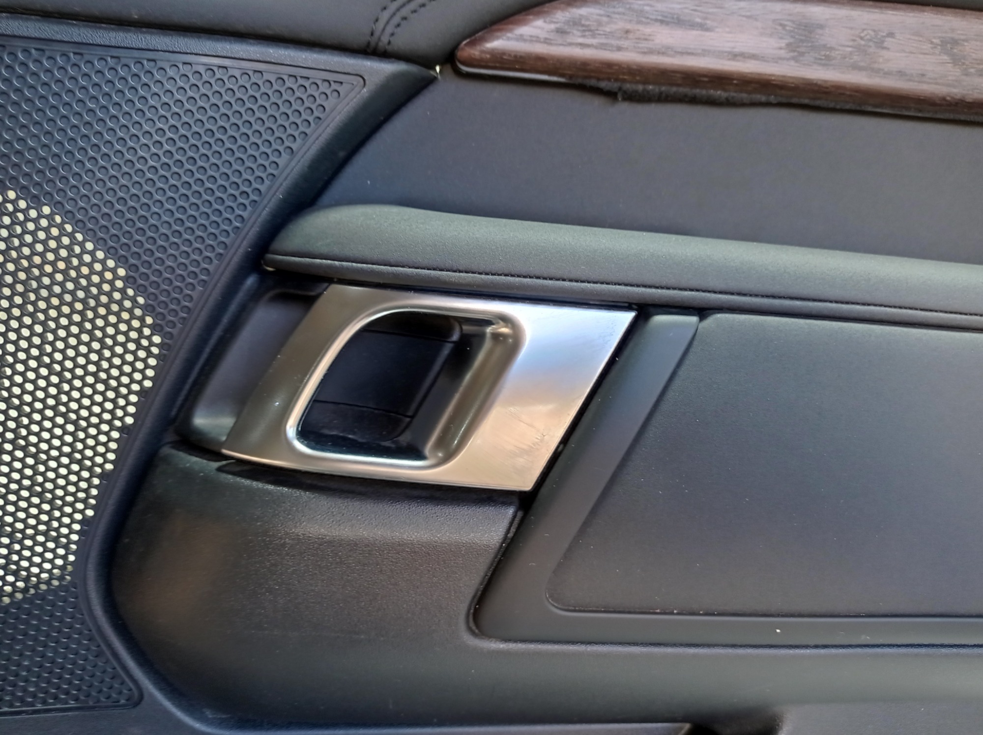 Forro Porta Traseira Direita Discovery 5 2019 V562 Preto 4