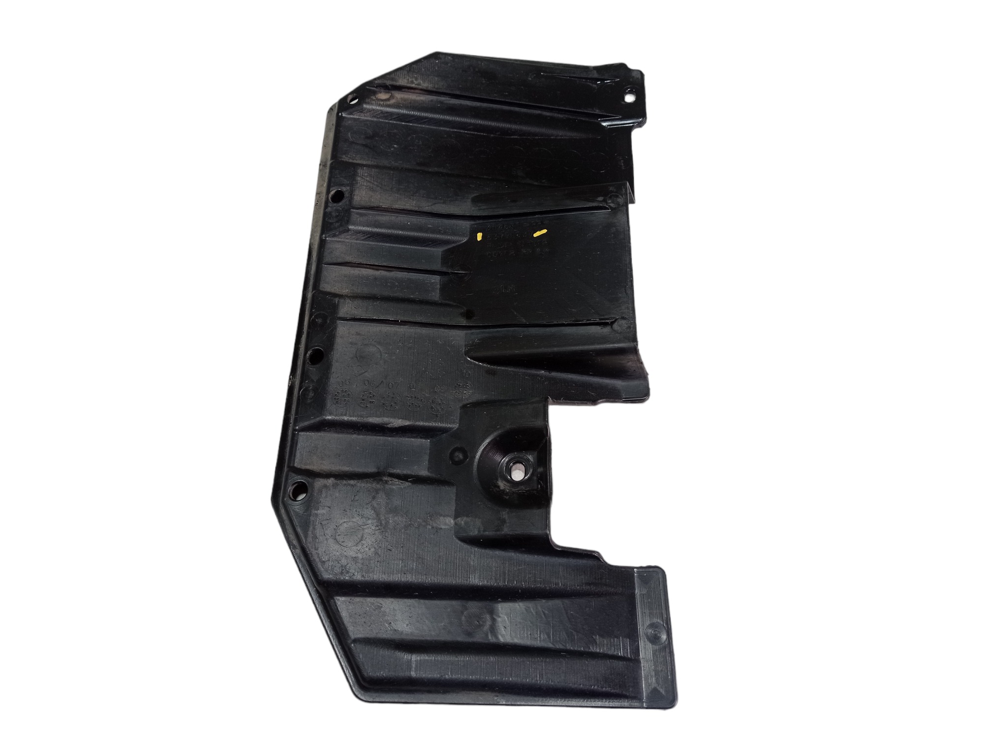 Defletor Esquerdo Tanque Combustível Outlander 2014 V551 2