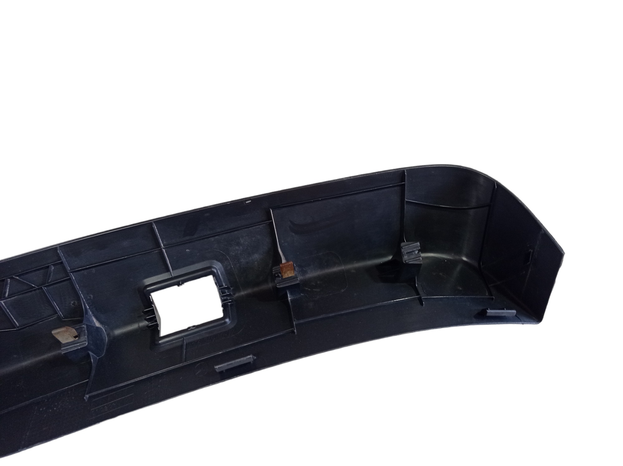 Acabamento Inferior Porta Mala Mercedes Gla200 2016 V568 8