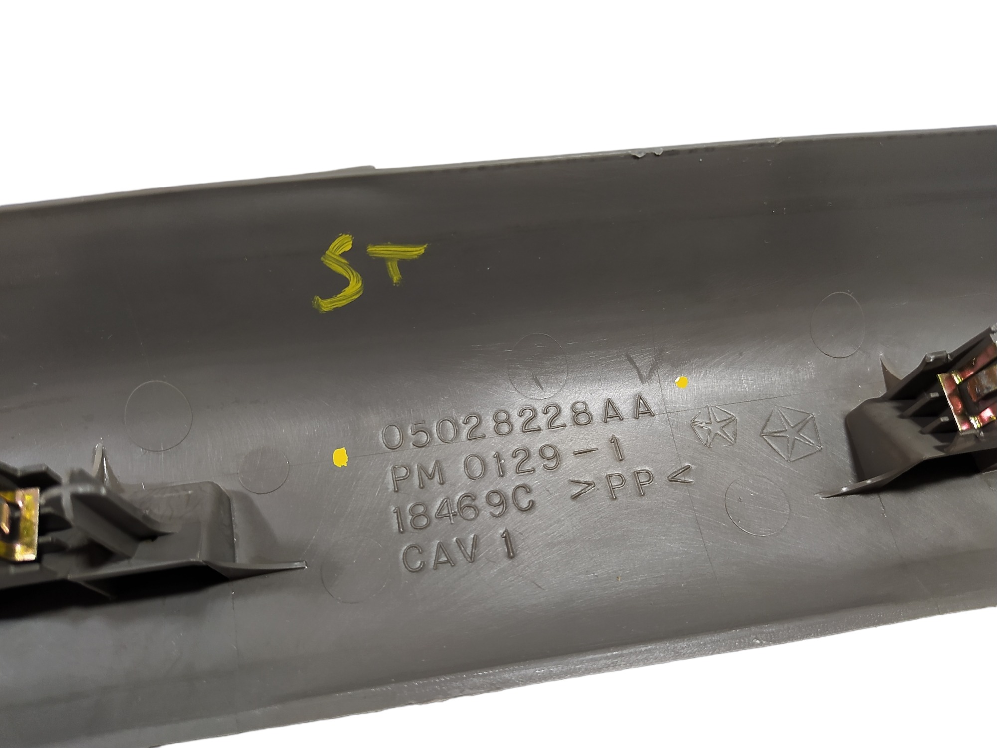 Moldura Superior Tampa Traseira Grand Caravan 2003 V458 6