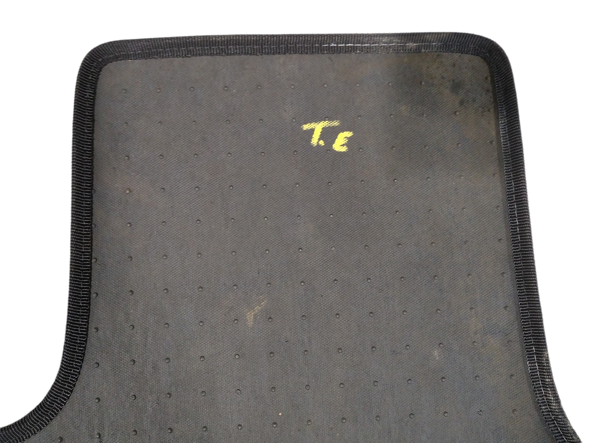 Tapete Traseiro Esquerdo Peugeot 2008 Cross 2019 V341 Preto 9