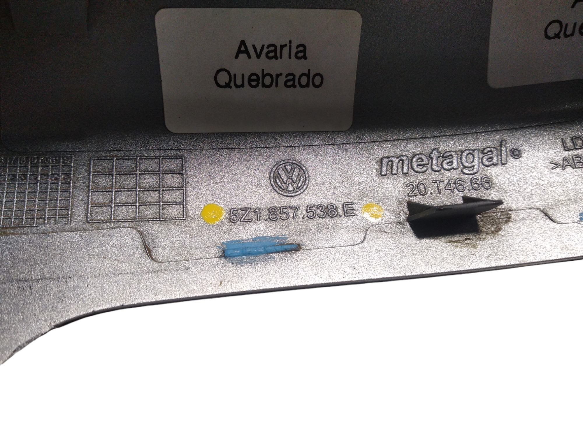 Capa Retrovisor Direito Vw Saveiro 2012 5z1857538e V335 Prata 7