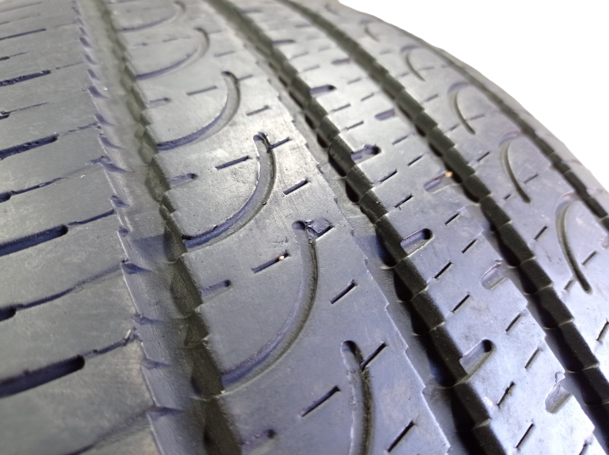 Pneu Aro 20 Yokohama Geolandar Suv 235/55 R20 102v 8