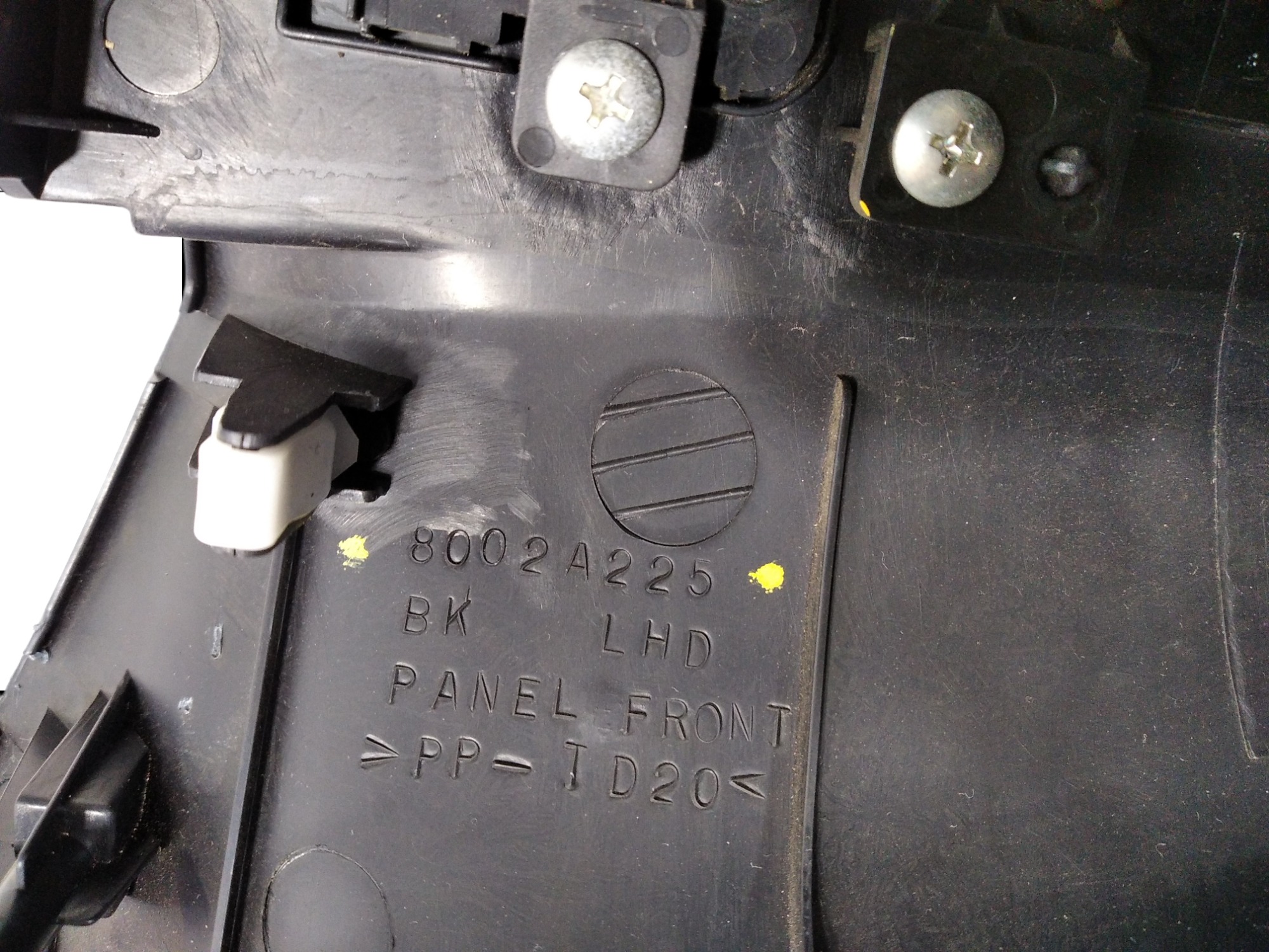 Moldura Inferior Painel Central Pajero Full 8002a225 V455 9