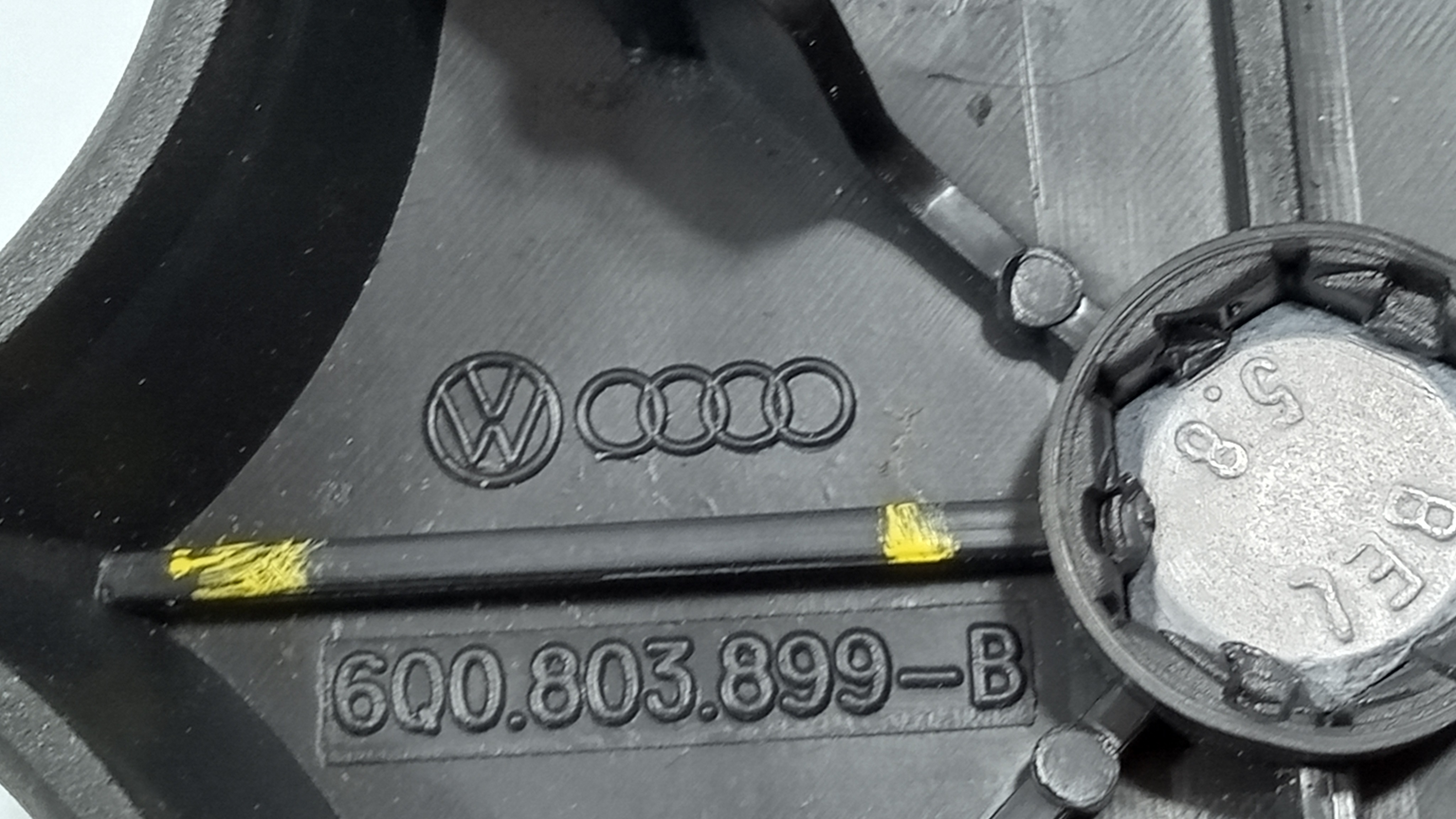 Trava Do Estepe Vw Fox G2 2014 V340 6