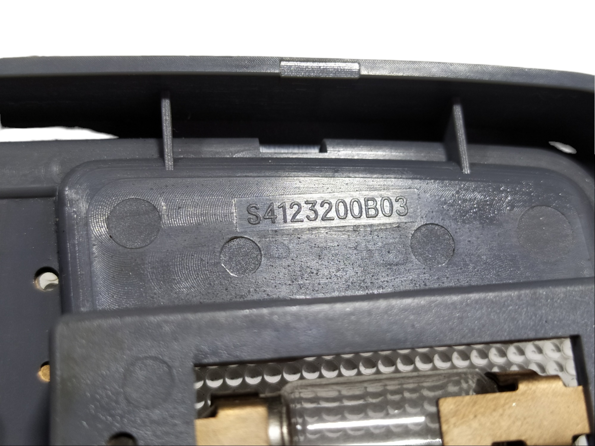 Luz Cortesia Traseira Lifan X60 2015 S4123200b03 V466 8