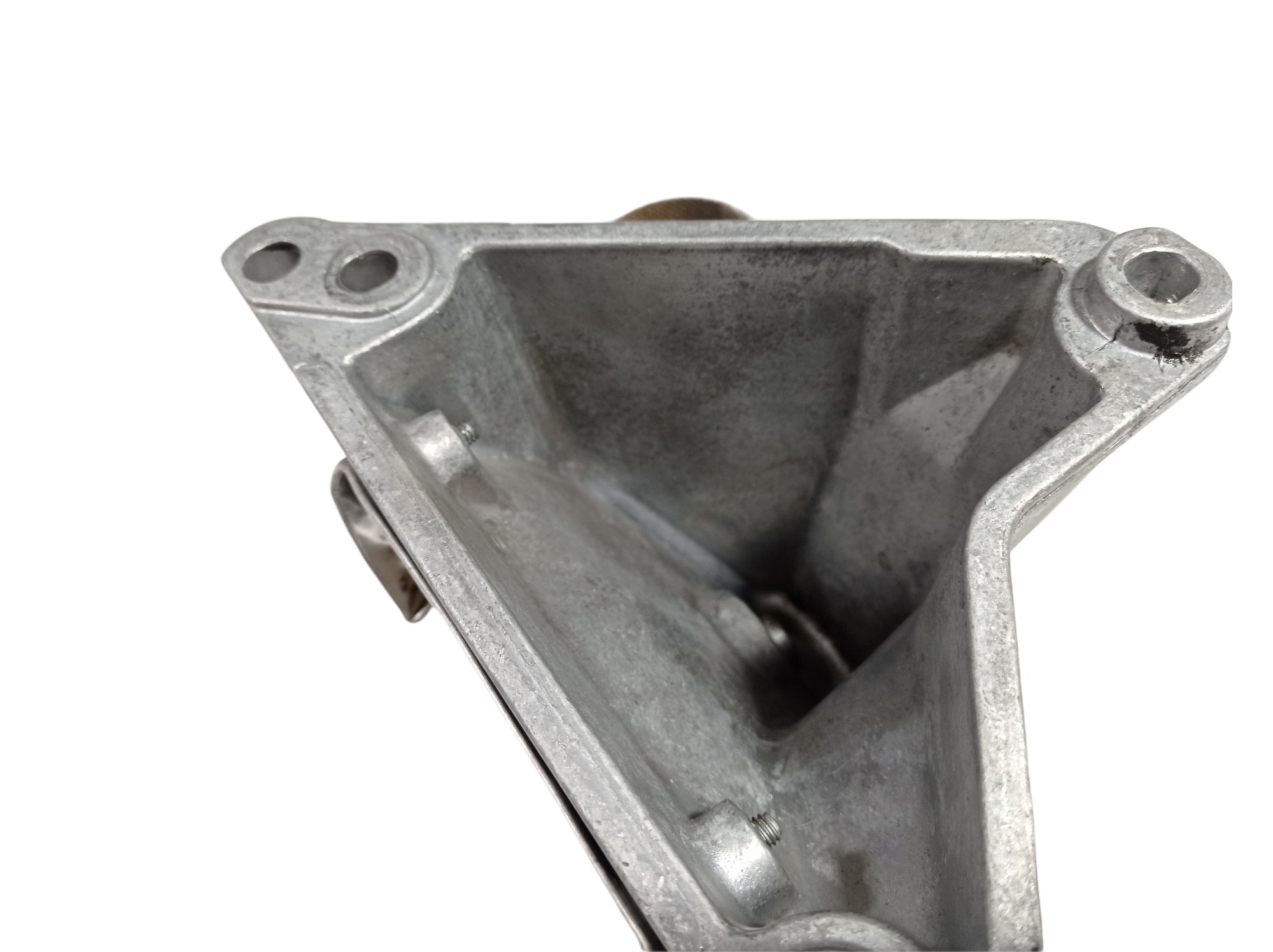 Suporte Direito Motor Vw Passat Alemão 1999 8d0199388g 4