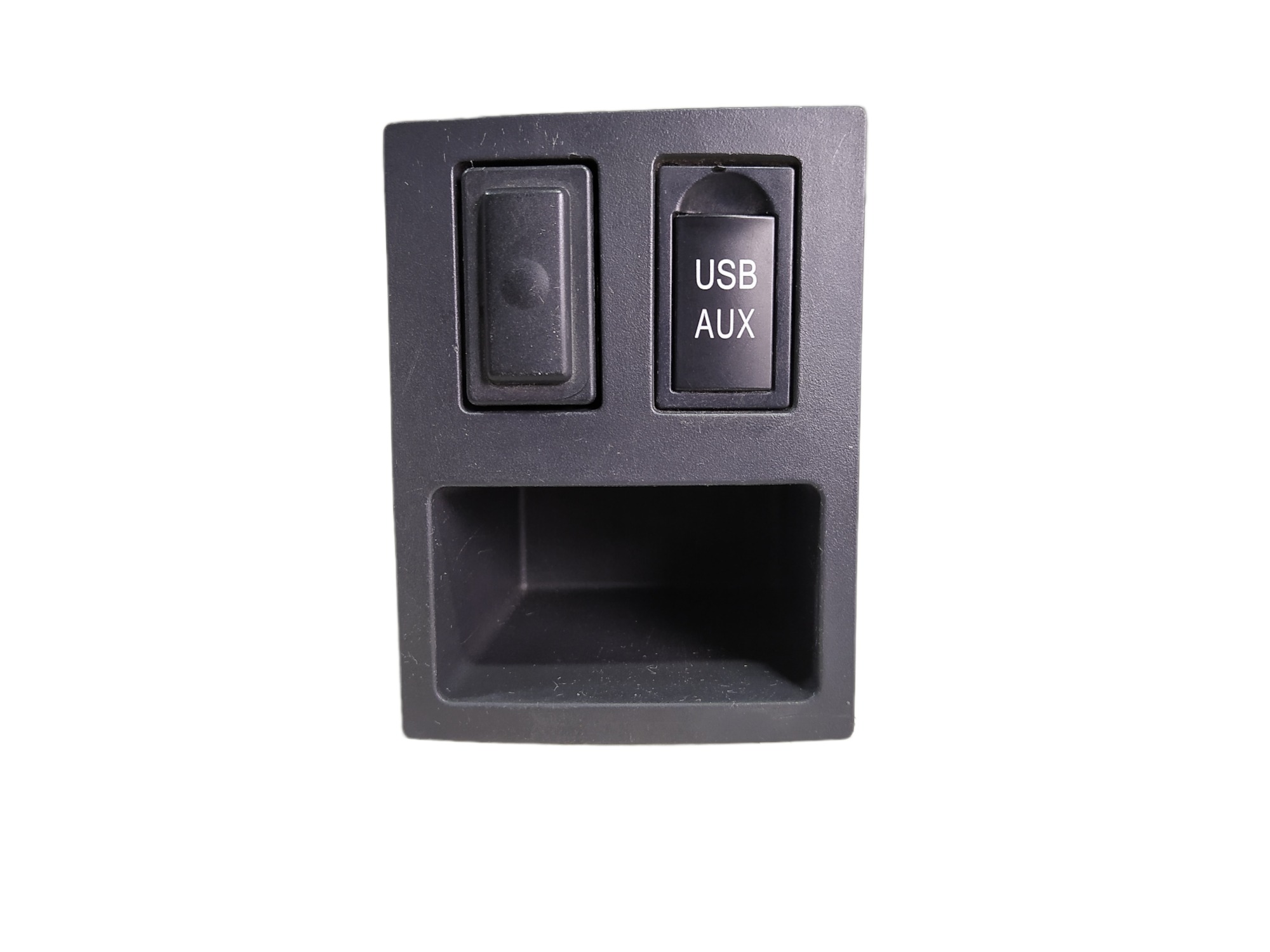 Acabamento Console Com Usb E Auxiliar Lifan X60 2015 V466 4