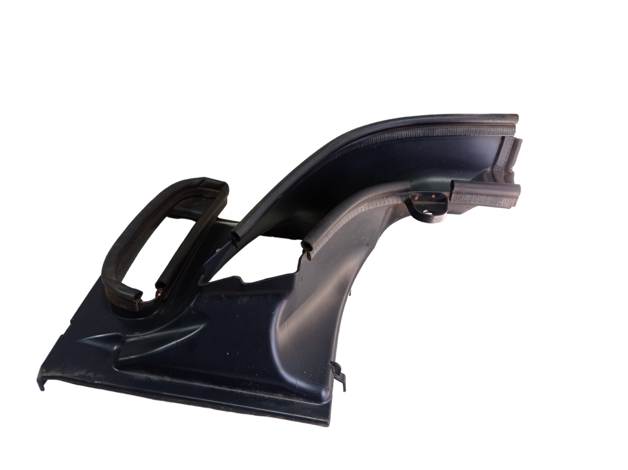 Tomada Ar Direito Intercooler Discovery 5 2019 V562 6