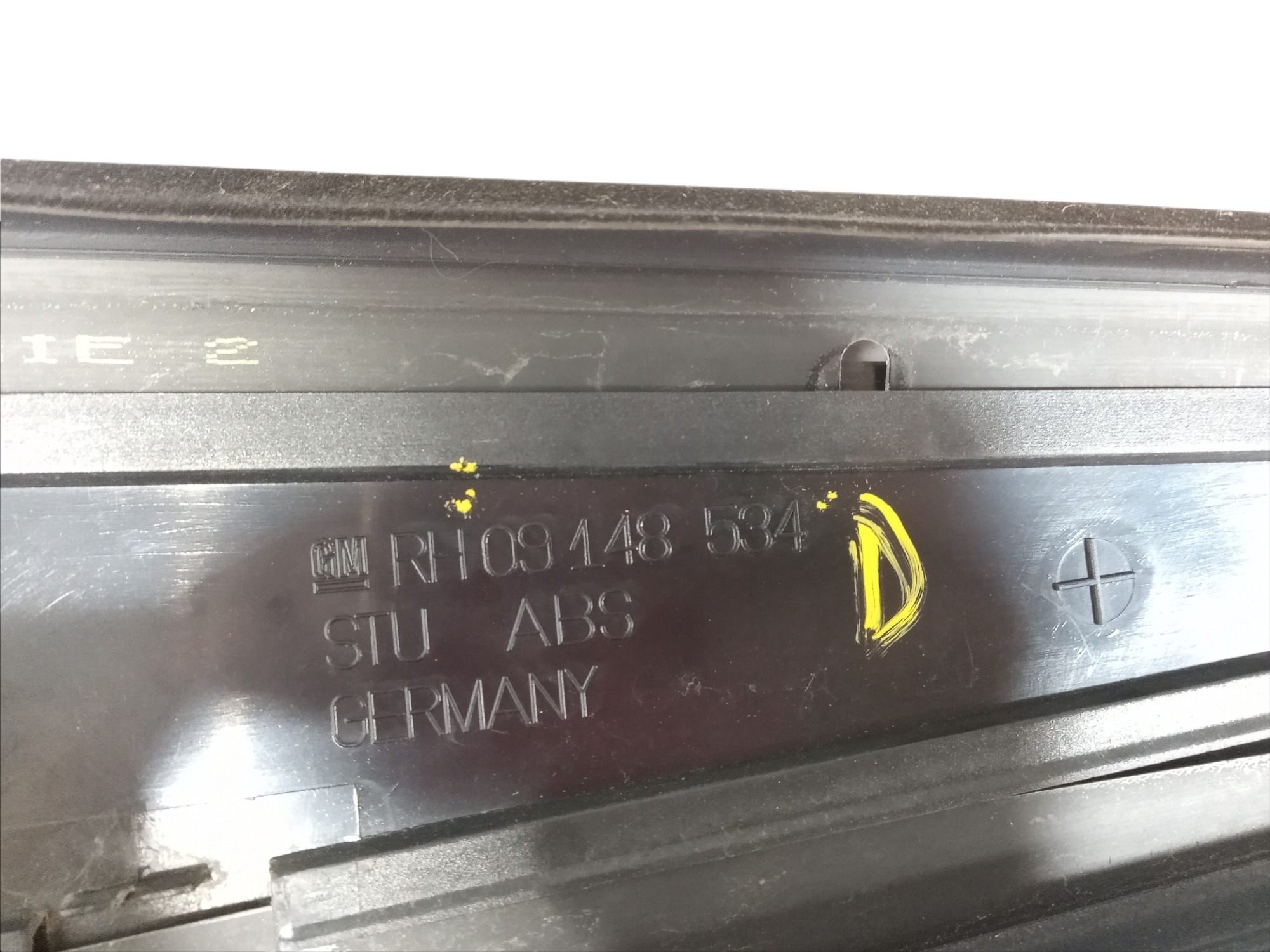 Acabamento Direito Coluna Exterior Omega Australiano V367 4