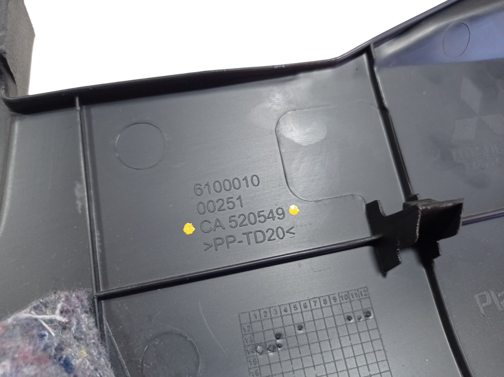 Acabamento Direito Console Mitsubishi Asx Cvt 2014 V574 8