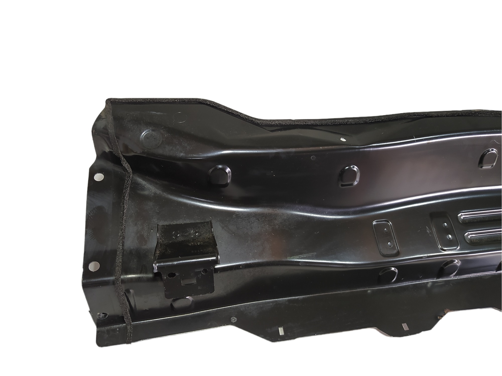 Suporte Travessa Churrasqueira Nissan Leaf 2019 V488 2