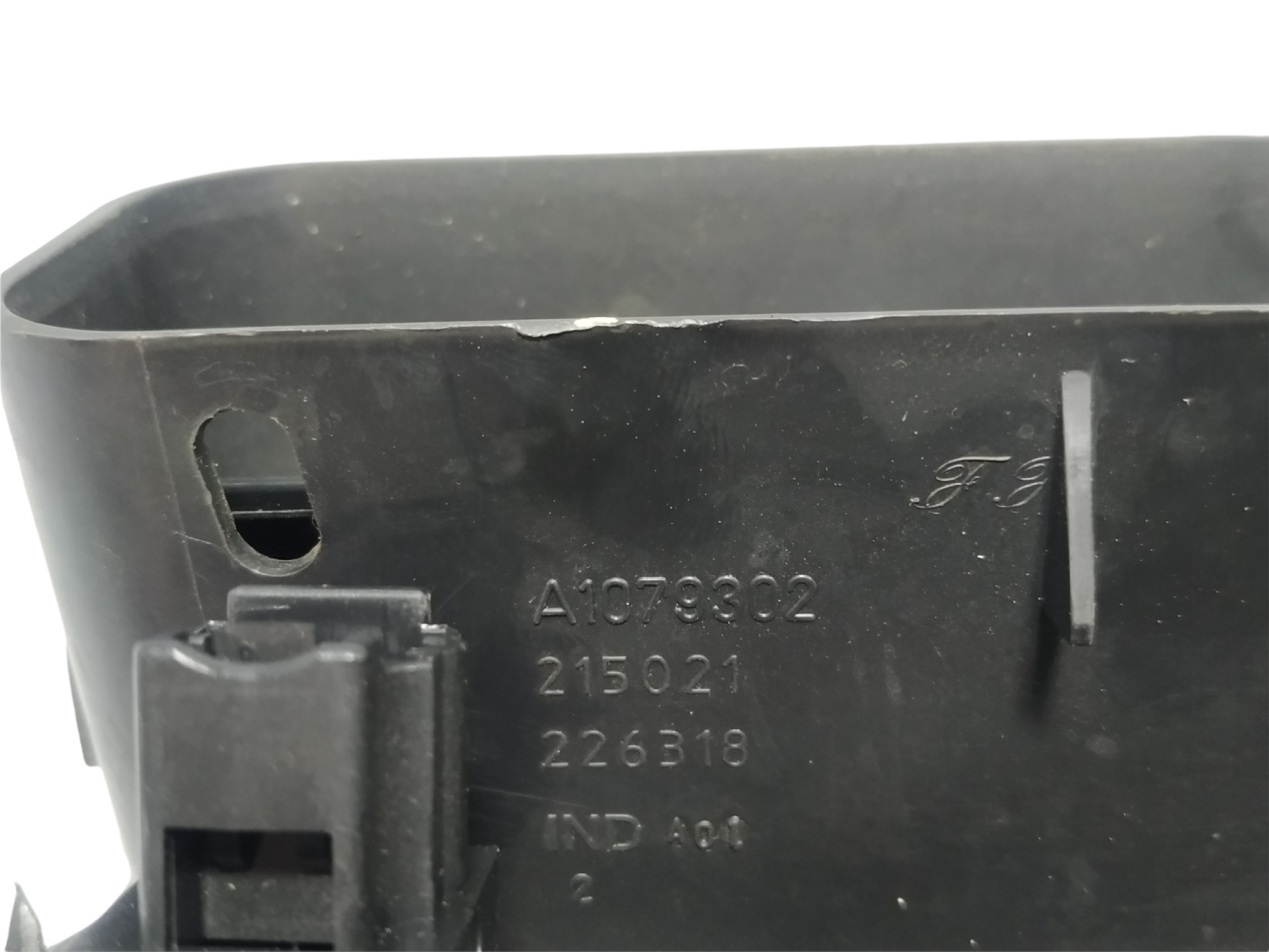Moldura Central Painel Peugeot 307 2008 V369 8