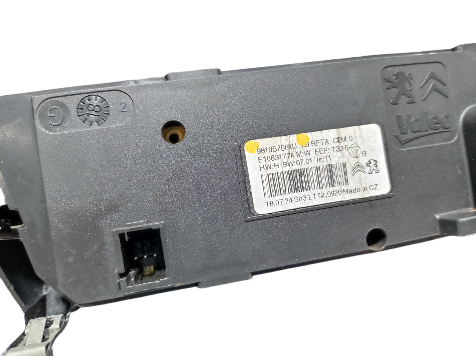 Comando Ar Condicionado Peugeot 2008 2019 V341 8