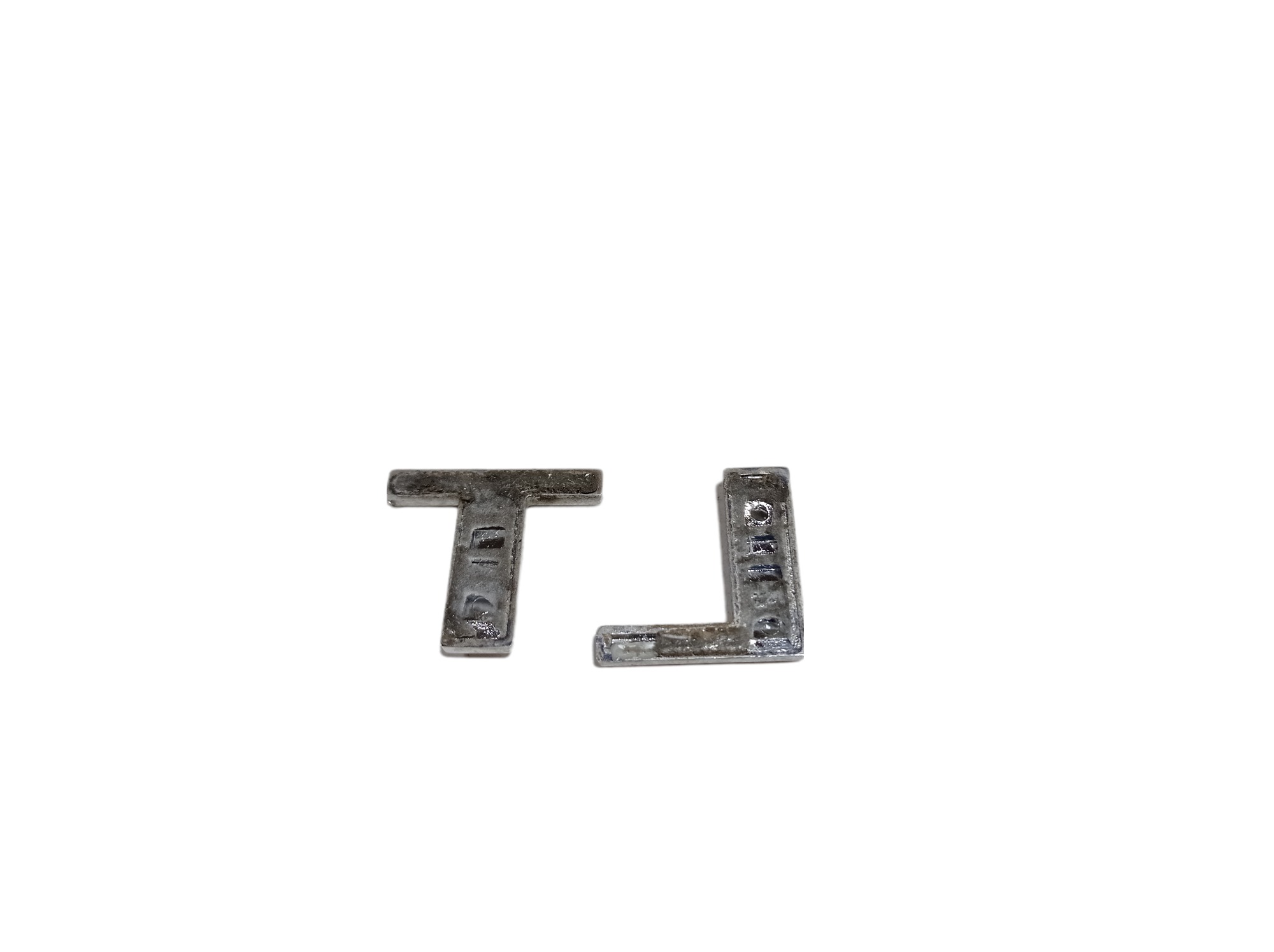 Emblema Tampa Traseira Gm Spin Lt 2013 V318 Prata 4