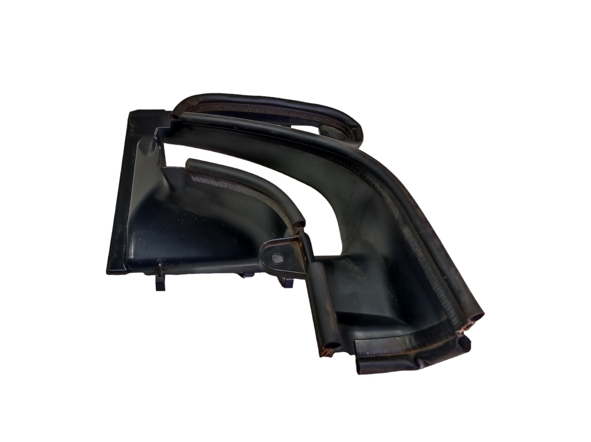 Tomada Ar Direito Intercooler Discovery 5 2019 V562 2