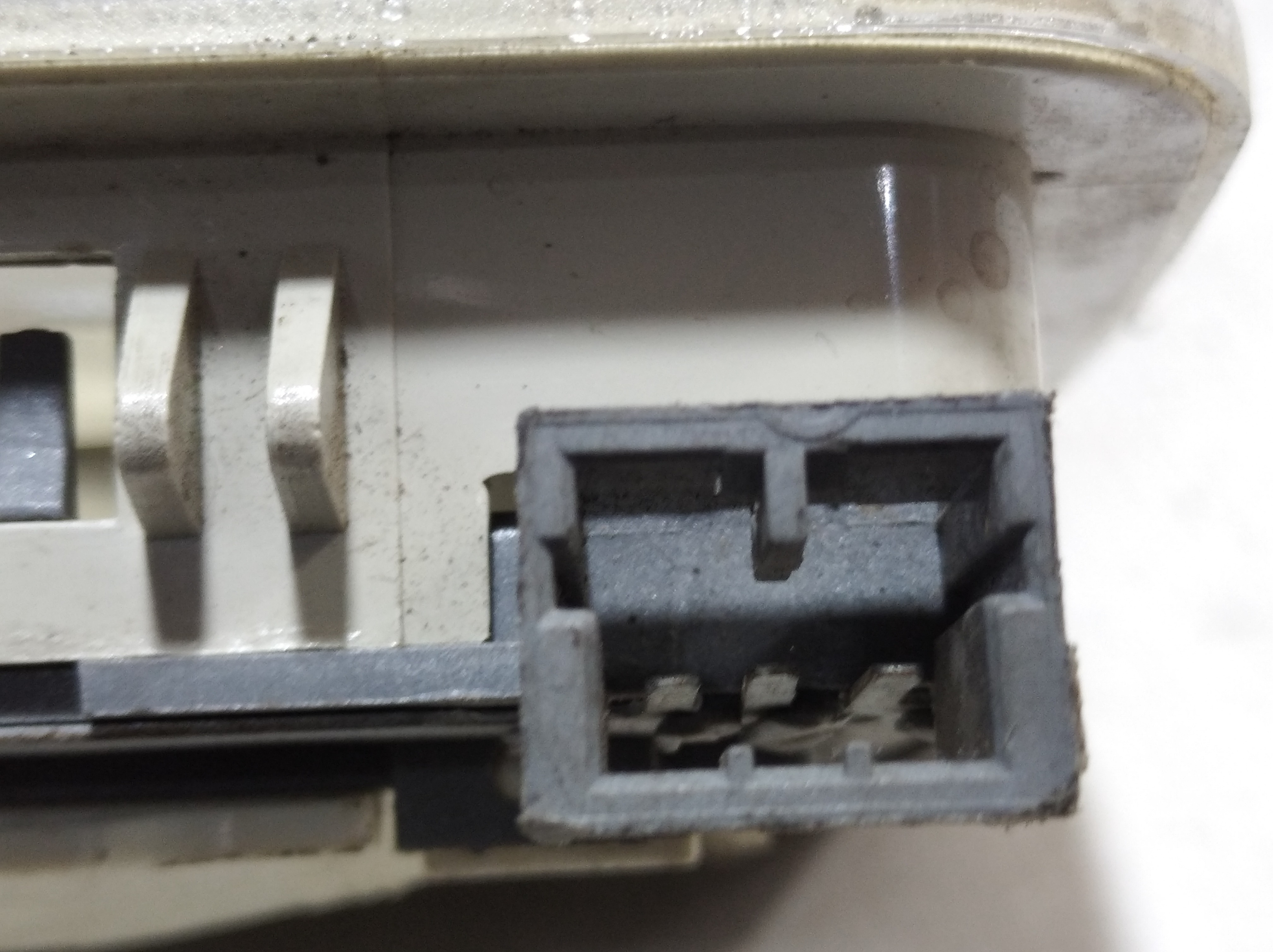 Luz Cortesia Fiat Punto Linea Idea Siena 2008 08849040 V112 7