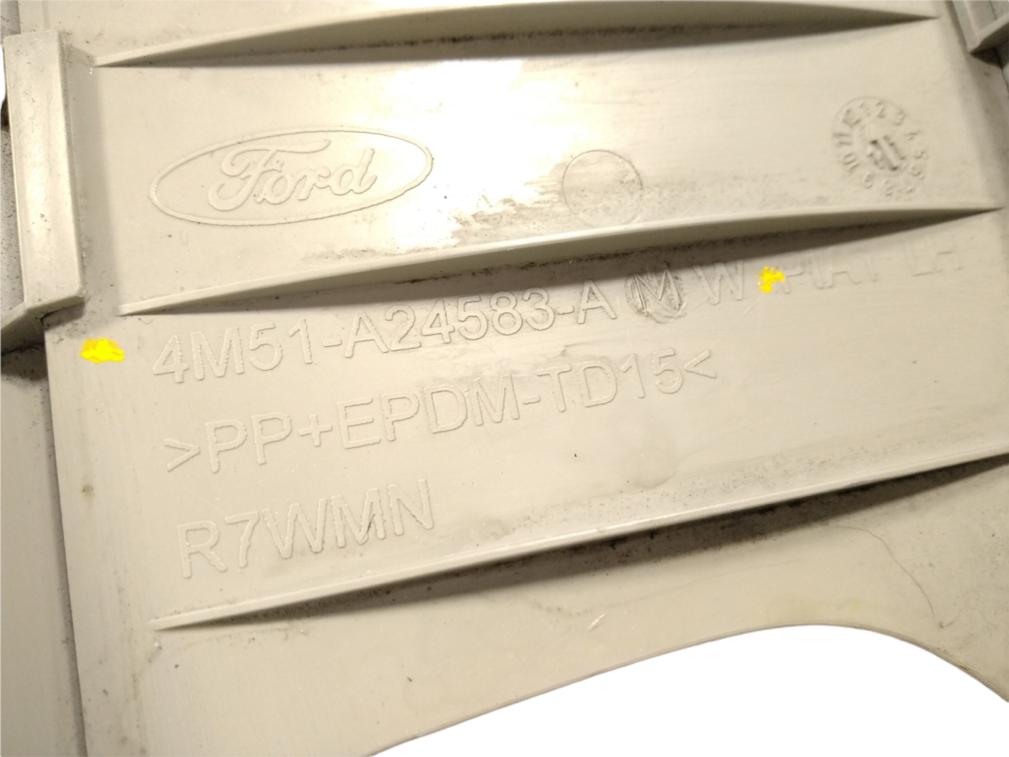 Acabamento Coluna Superior Central Esquerda Ford Focus 2012 8