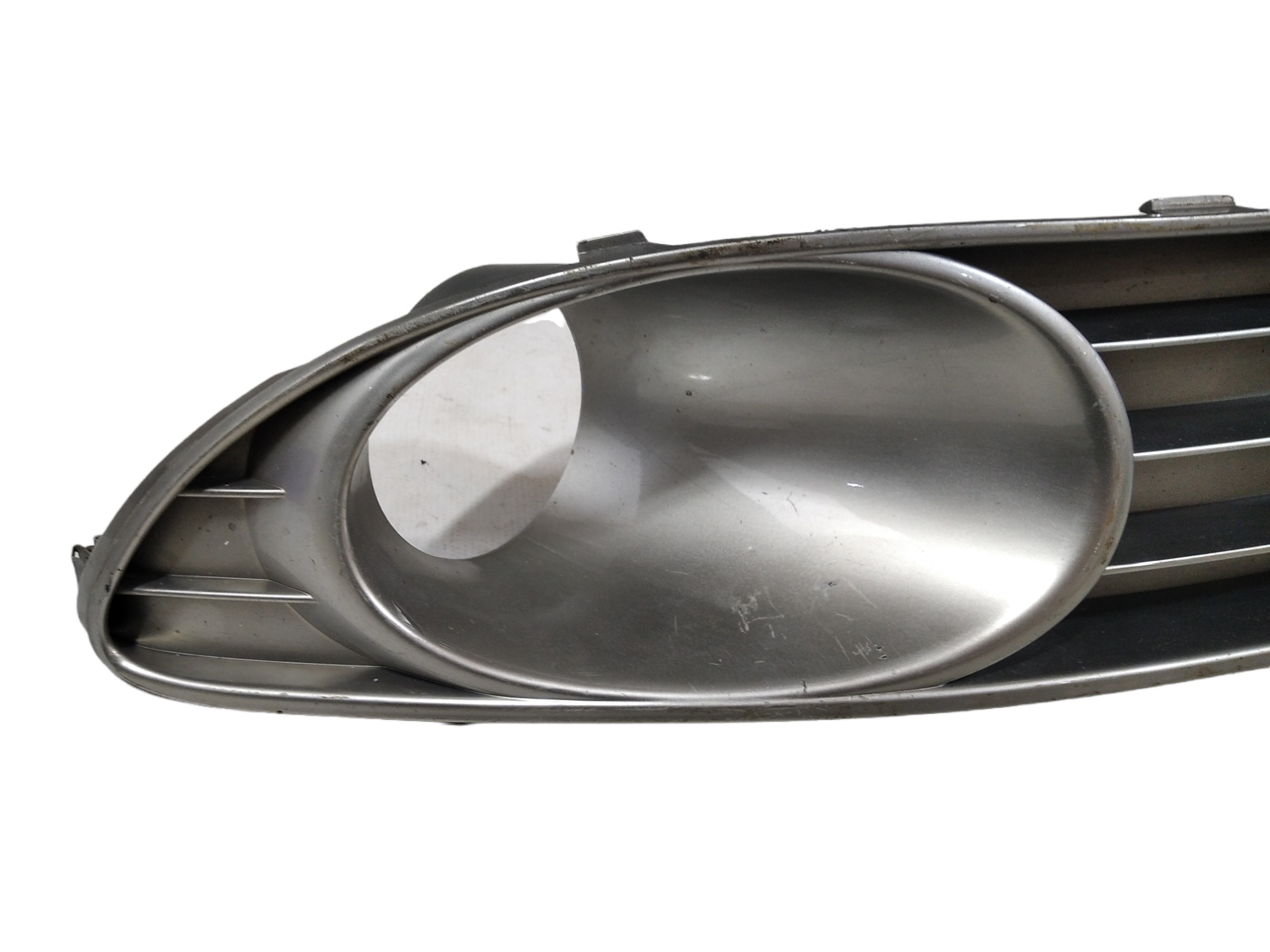 Grade Esquerda Farol De Milha Fiat Linea 2009 V325 2