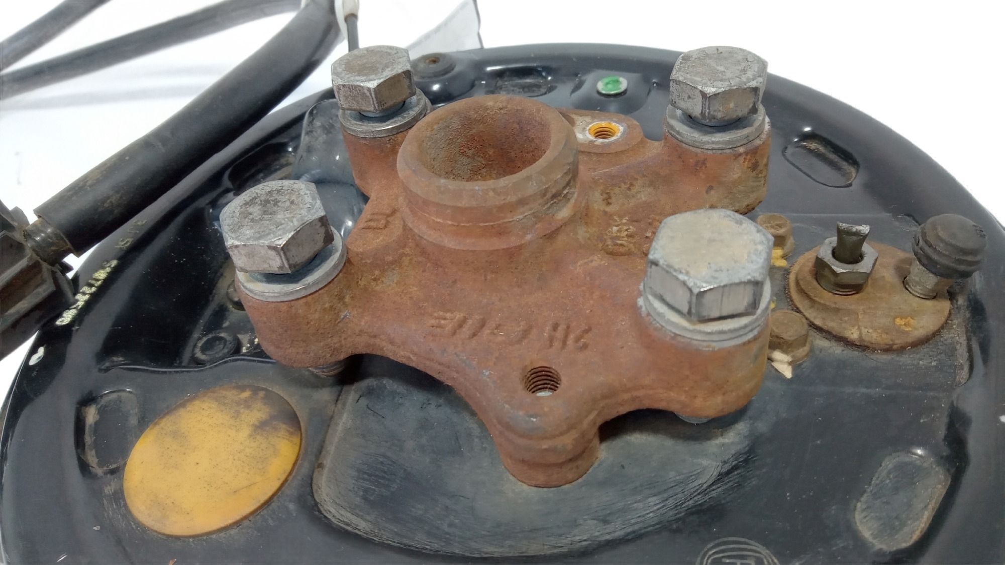 Rodagem Cubo Roda Traseira Esquerda Fiat Grand Siena 2013 2