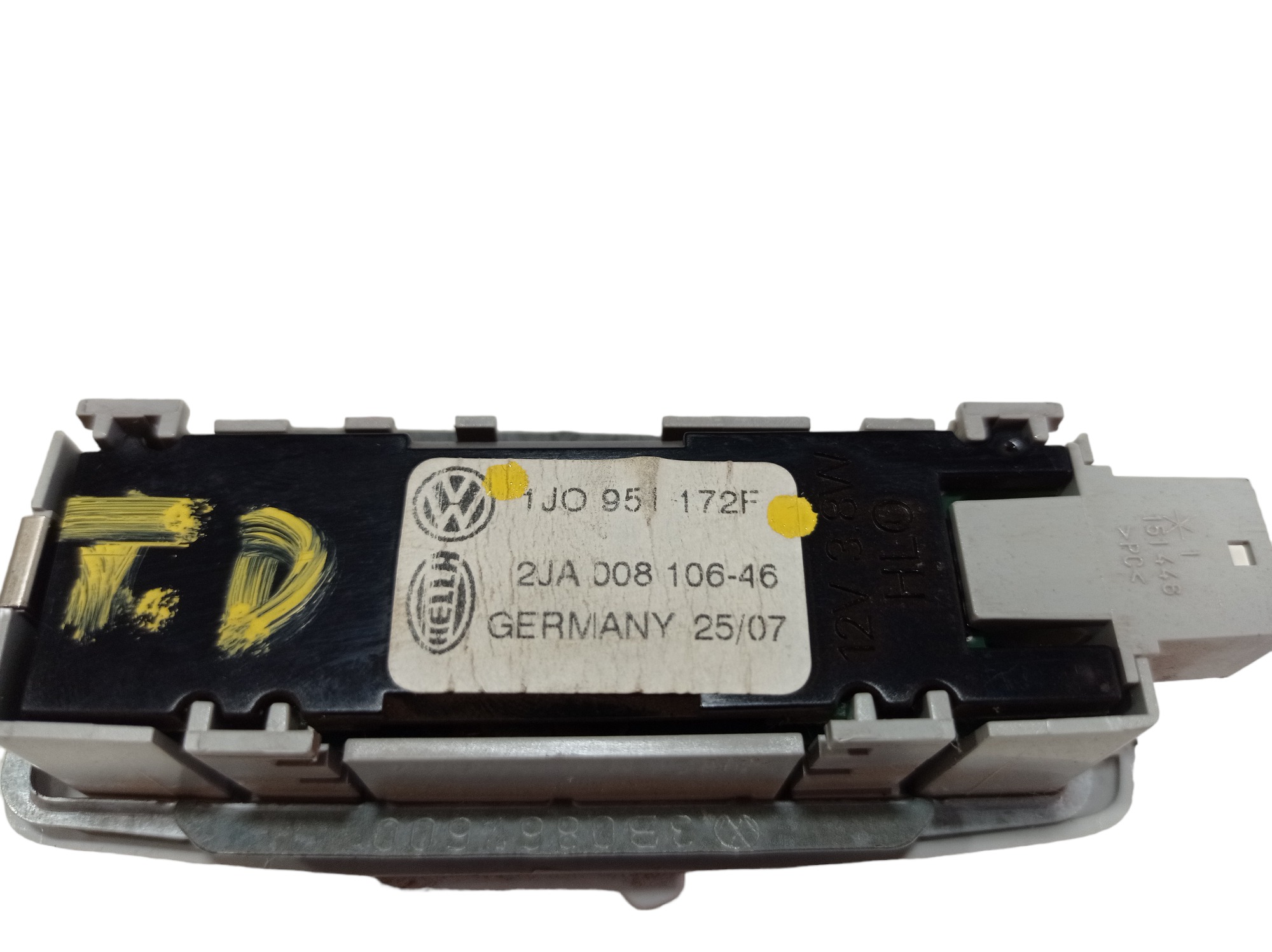 Luz Cortesia Traseira Direita Vw Golf Sportline 2008 V584 7