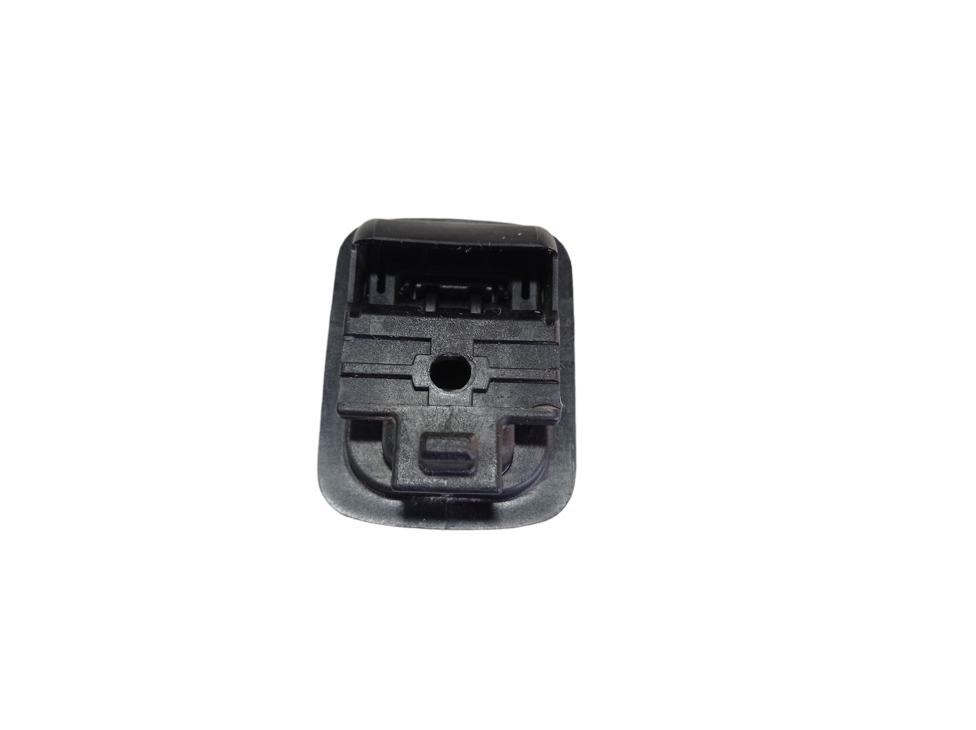 Gancho Porta Malas Mitsubishi Outlander 2014 V551 7