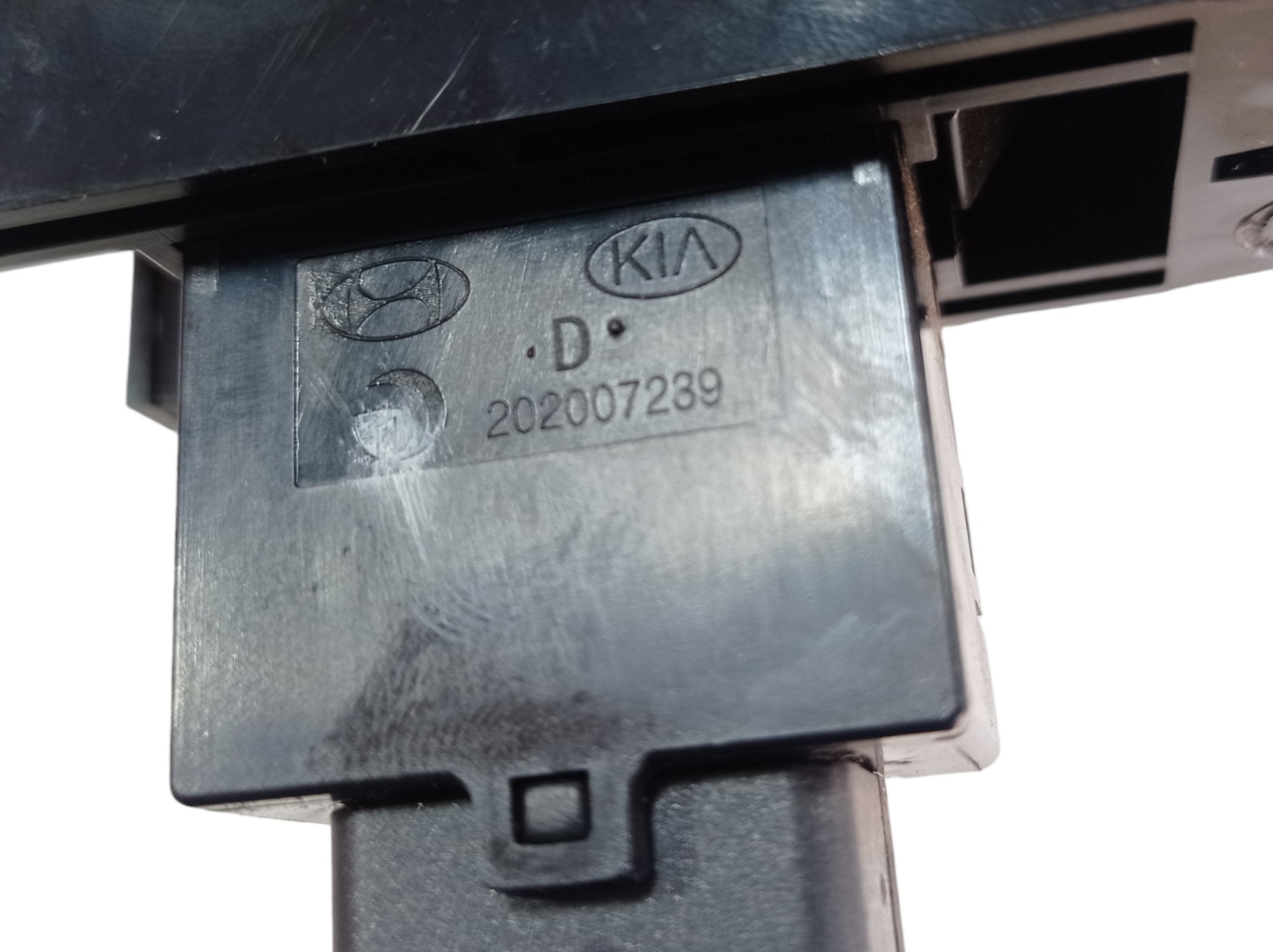 Botão Pisca Alerta Kia Mohave 2015 V555 8